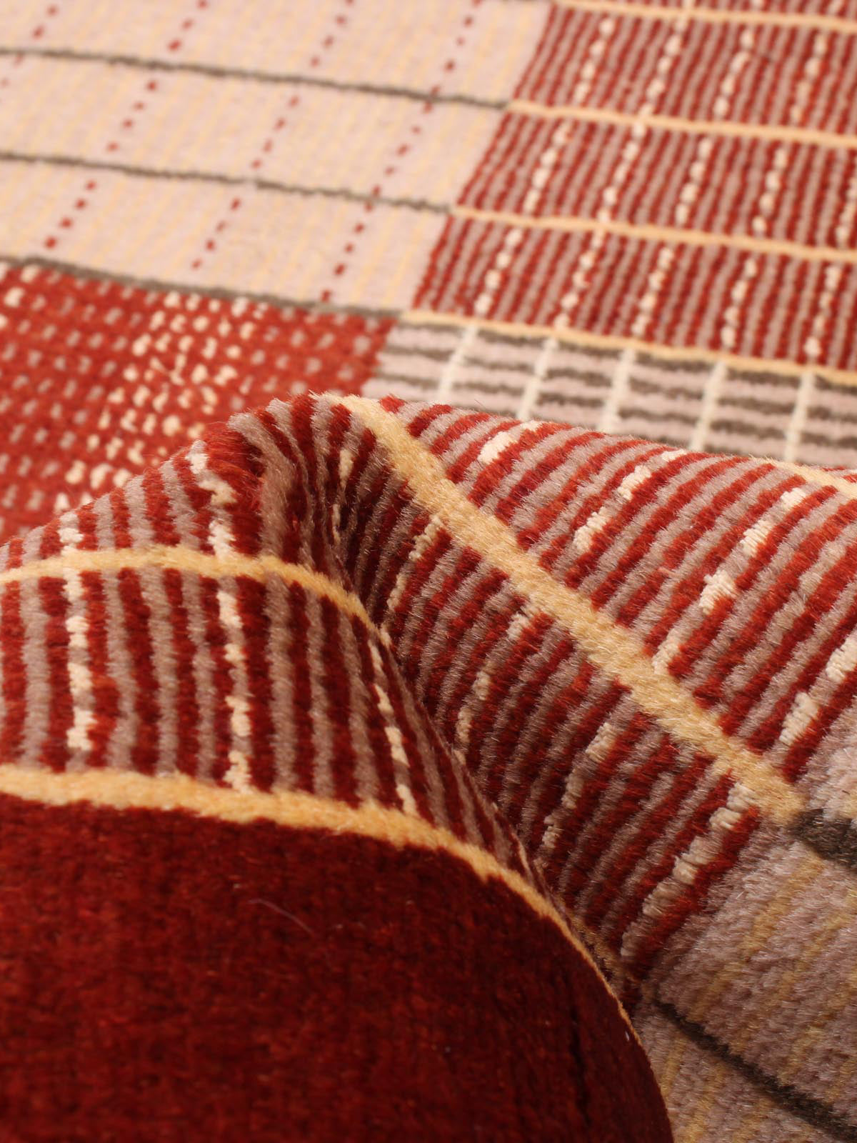 ziegler rug in millwork 244 x 307 cm — detail view