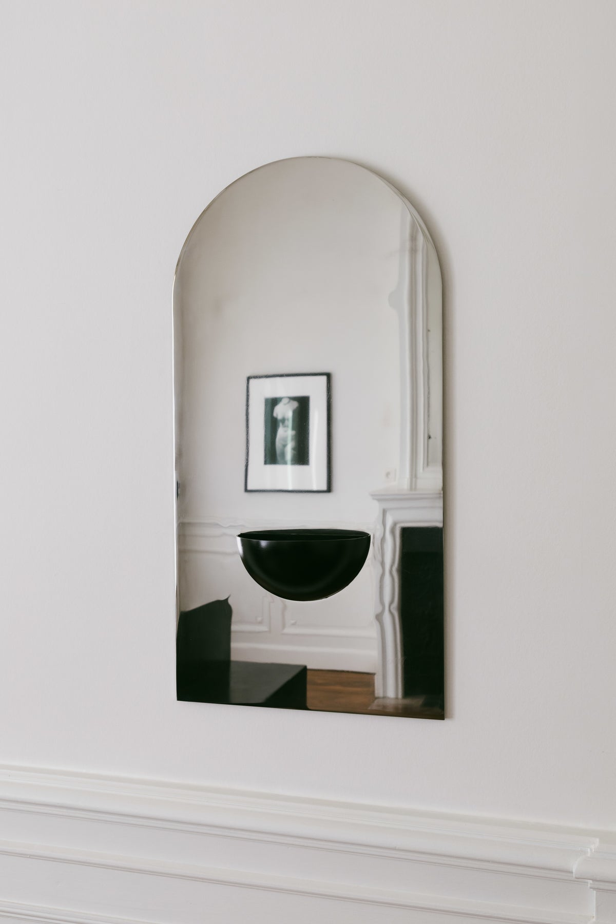 The Mirror of Simple Souls (Medium) - Contemporary Mirror in Steel — detail view