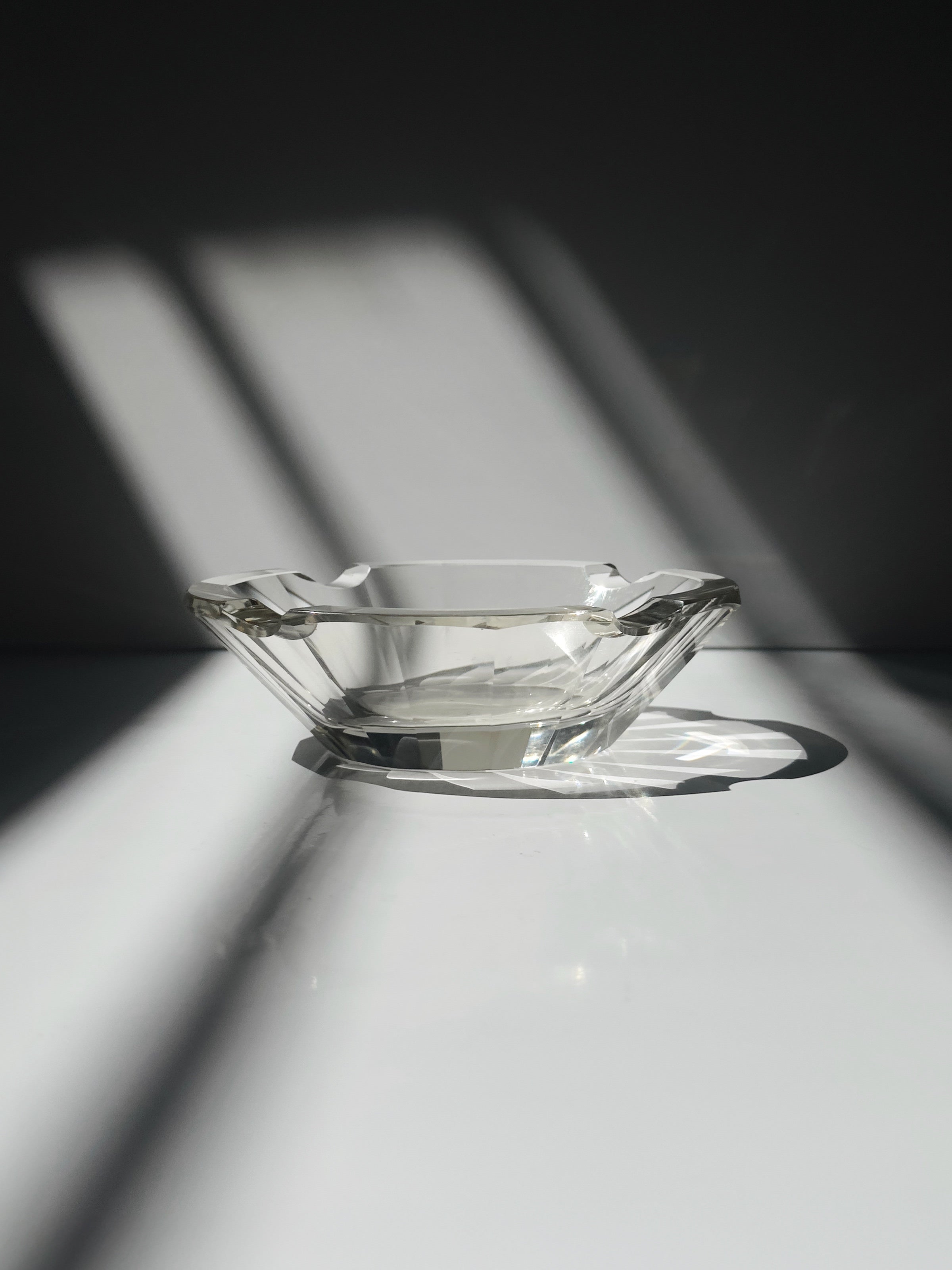 Italian prismatic crystal vide-poches - Art Deco 1930s — lifestyle setting