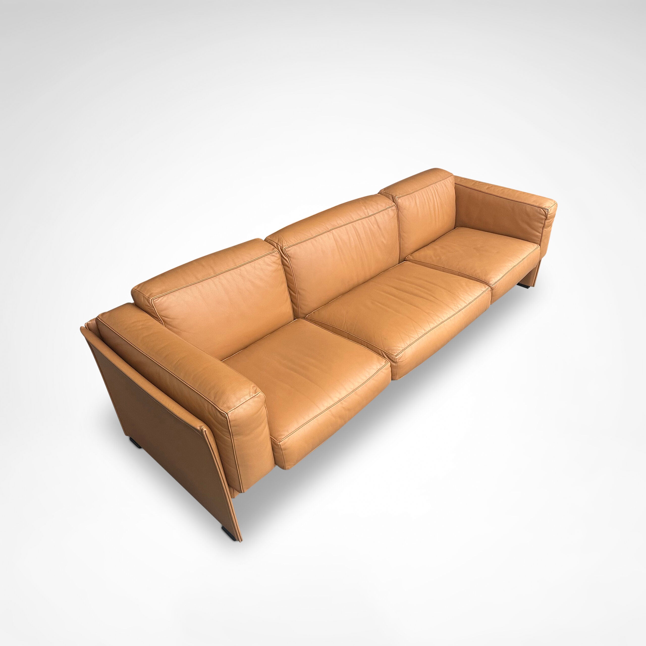 Duc Camel Leather 3-Seater Sofa by Mario Bellini for Cassina, 1990s — in context