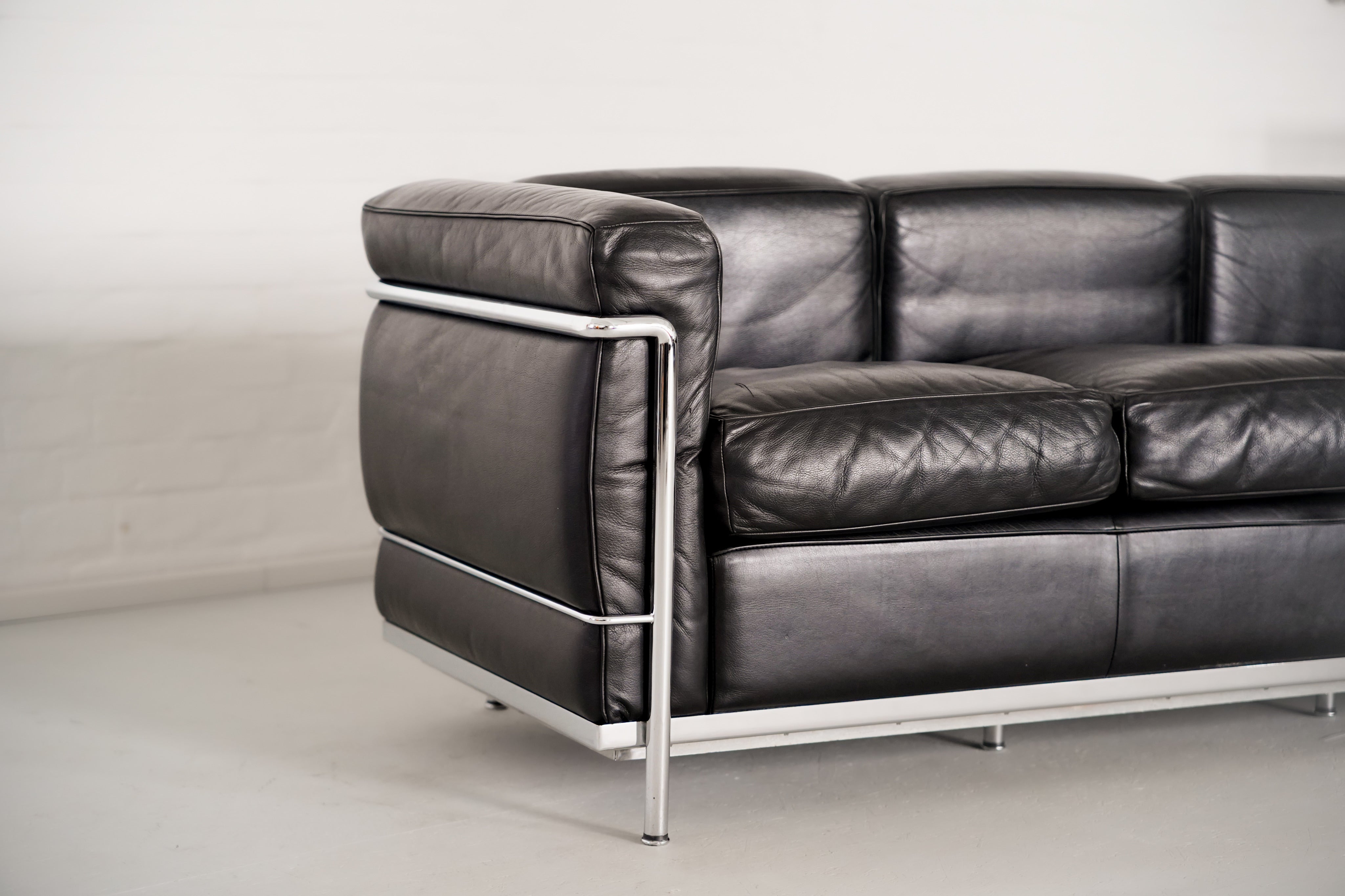 LC2 by Le Corbusier, Pierre Jeanneret and Charlotte Perriand for Cassina