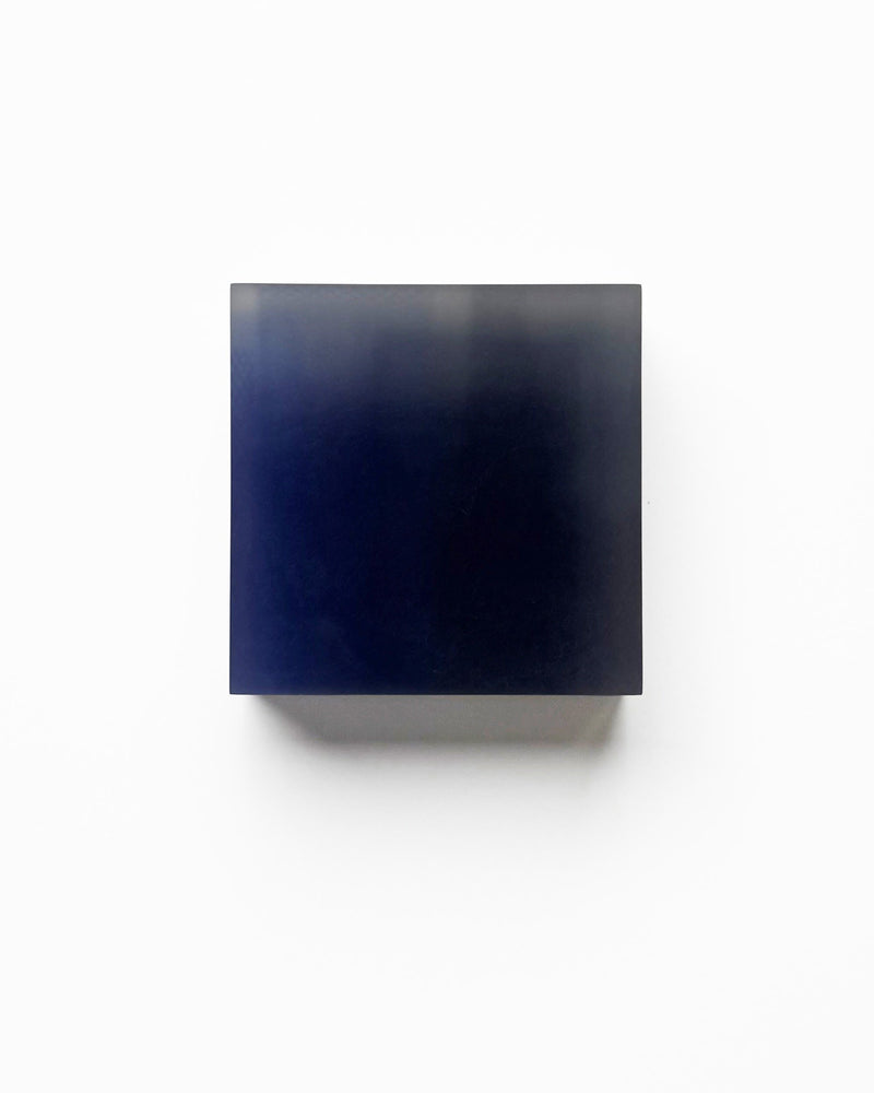 Mid-Century Modern Art Work - MOMENTUM resin with tulle by Marike Andeweg | The Oblist — deep blue resin finish