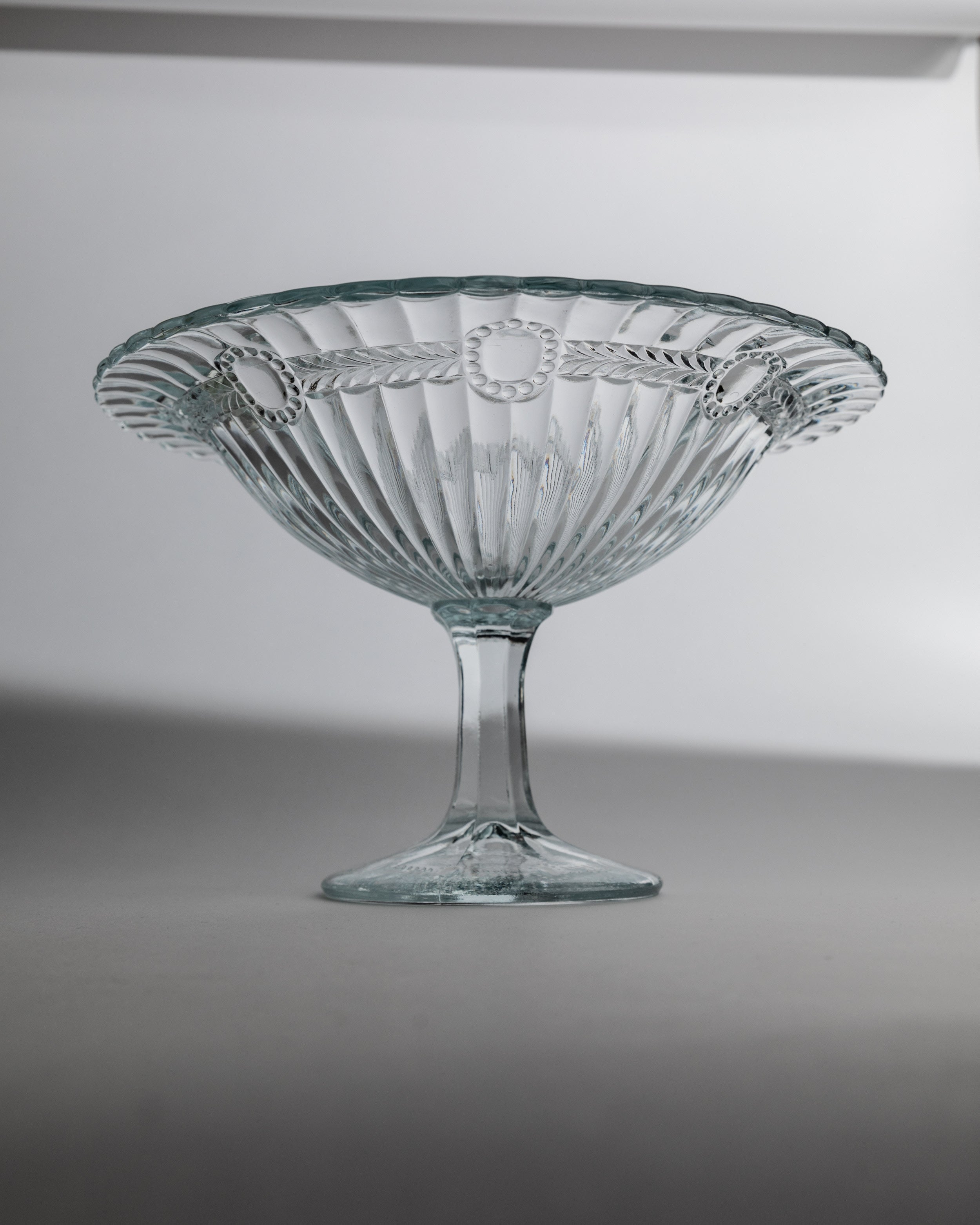 Vintage 1910s crystal serving bowl with ribbed design by Olivia Zabkowice