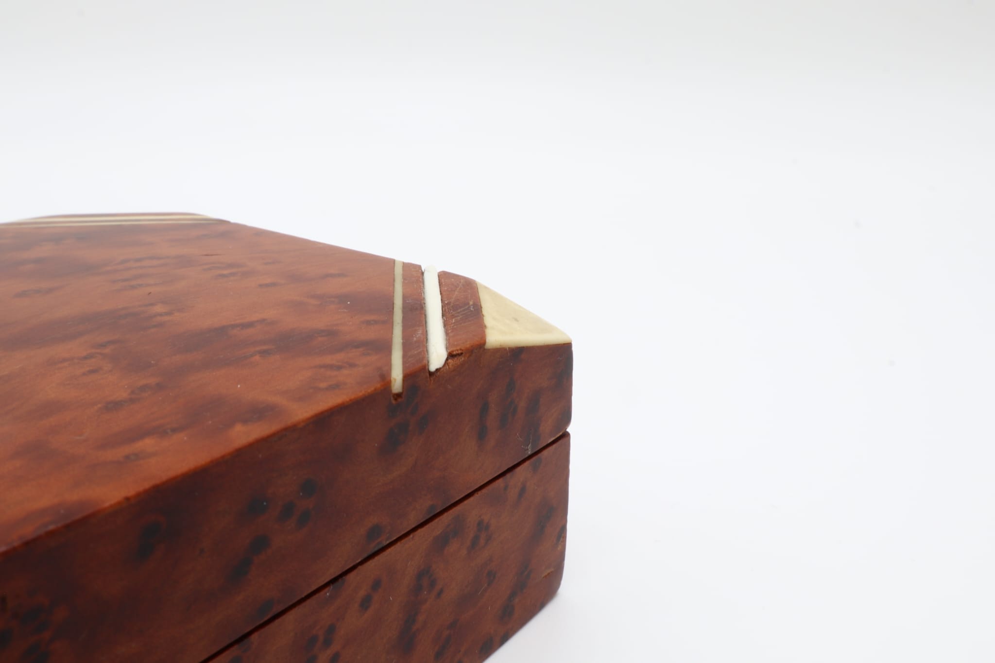 Mid-Century Italian Noble Hardwood Box (1950s-1960s) — close-up