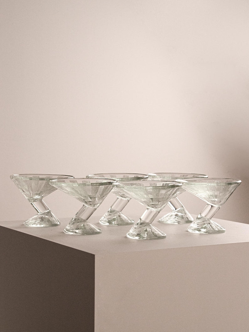 Vintage Bowls in Glass La Rochere set of 6 — detail view