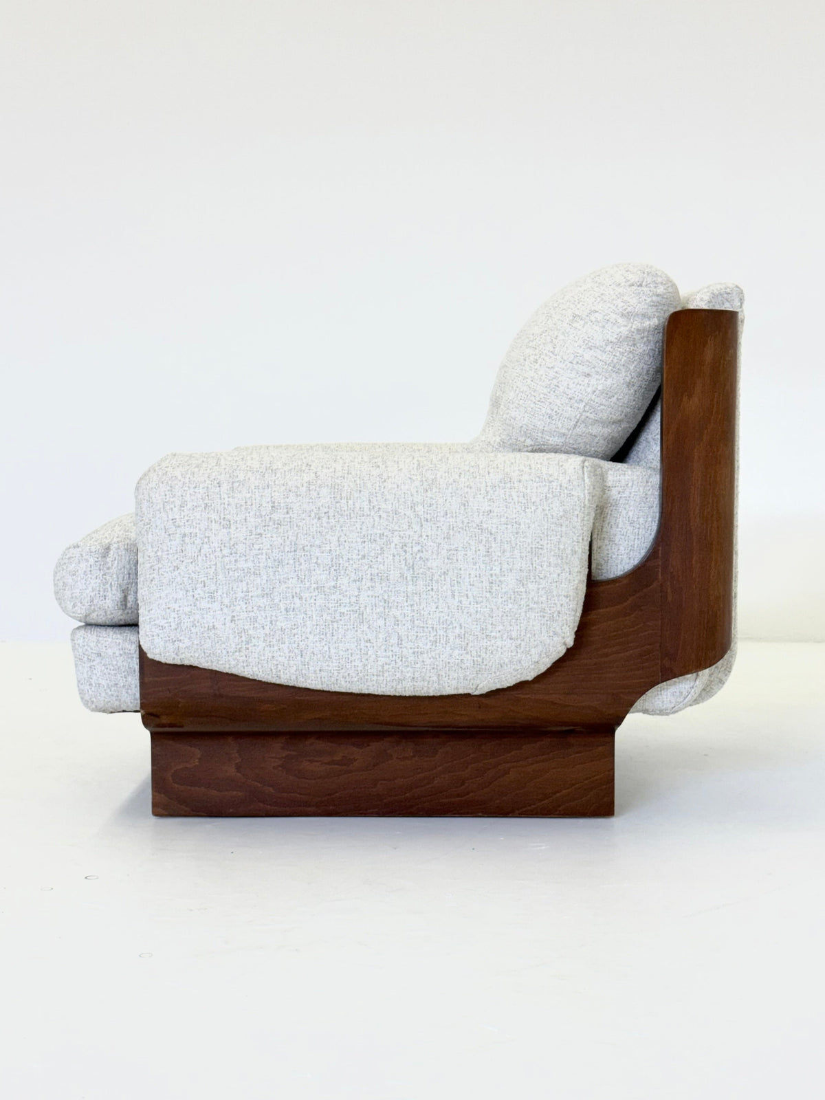 Italian Brutalist - mid century armchair — detail view