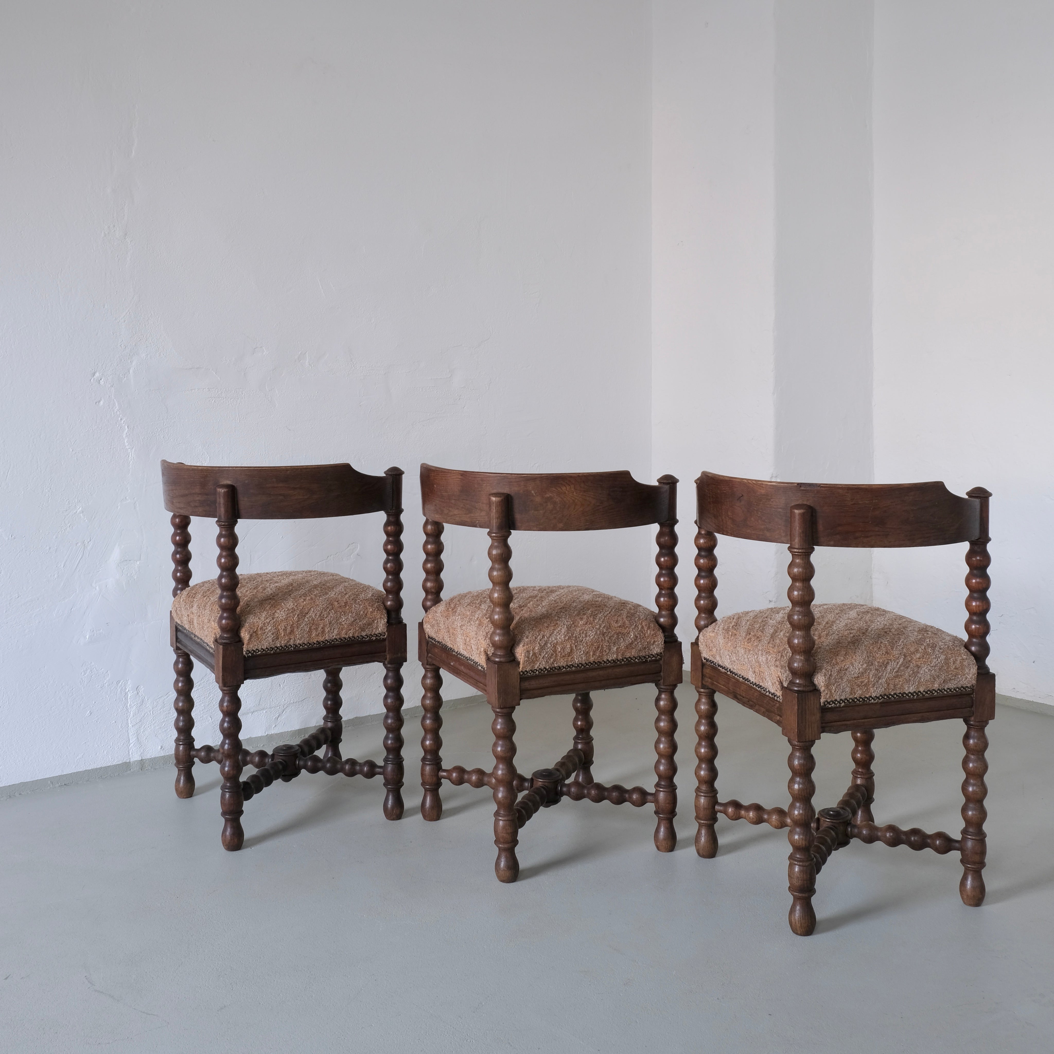 Antique Bobbin Turned Corner Chair