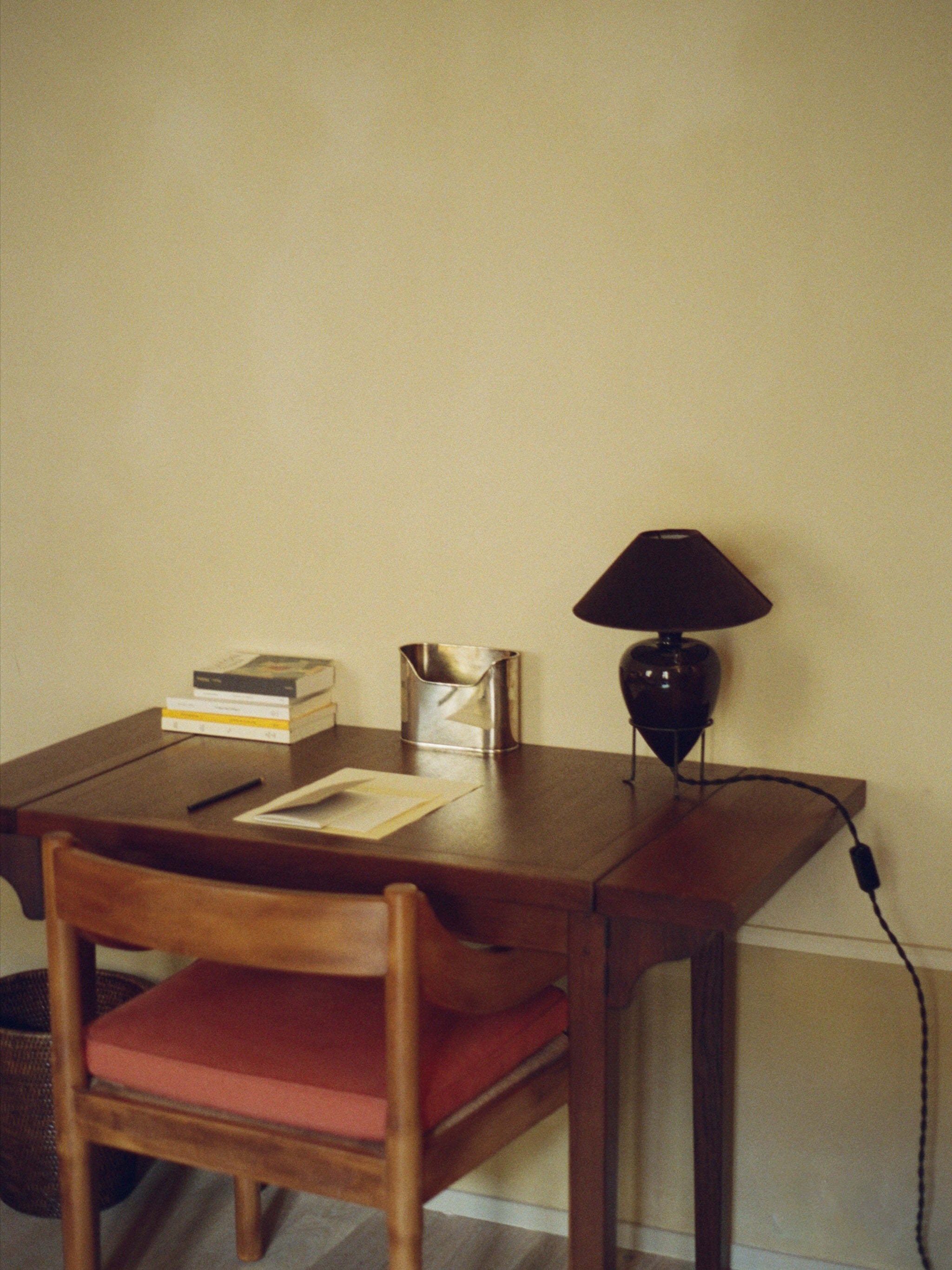 Vittoria Table Lamp — detail view