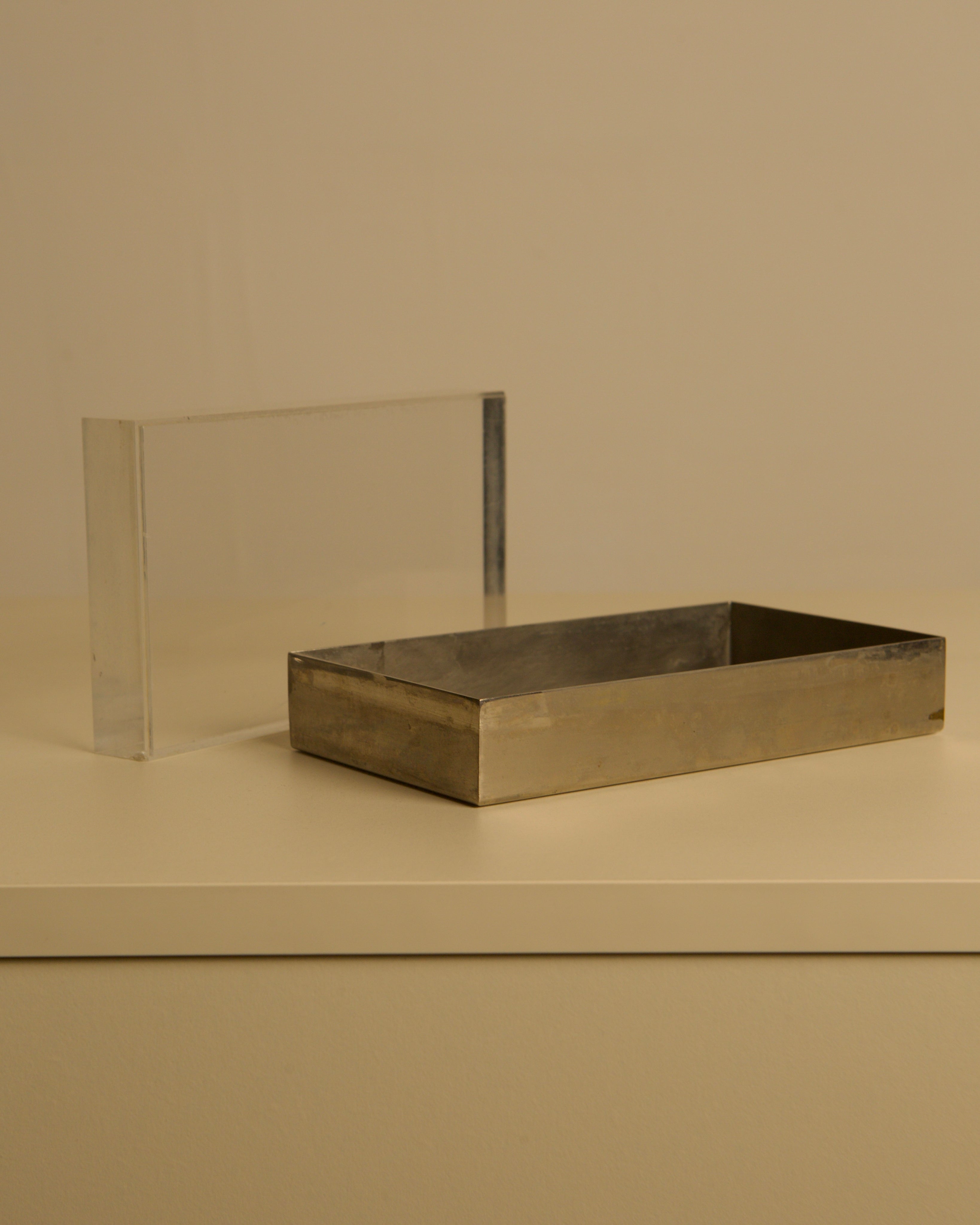 Rectangular Italian Box in Silver and Plexiglass, 1970s — close-up of silver box with plexiglass side