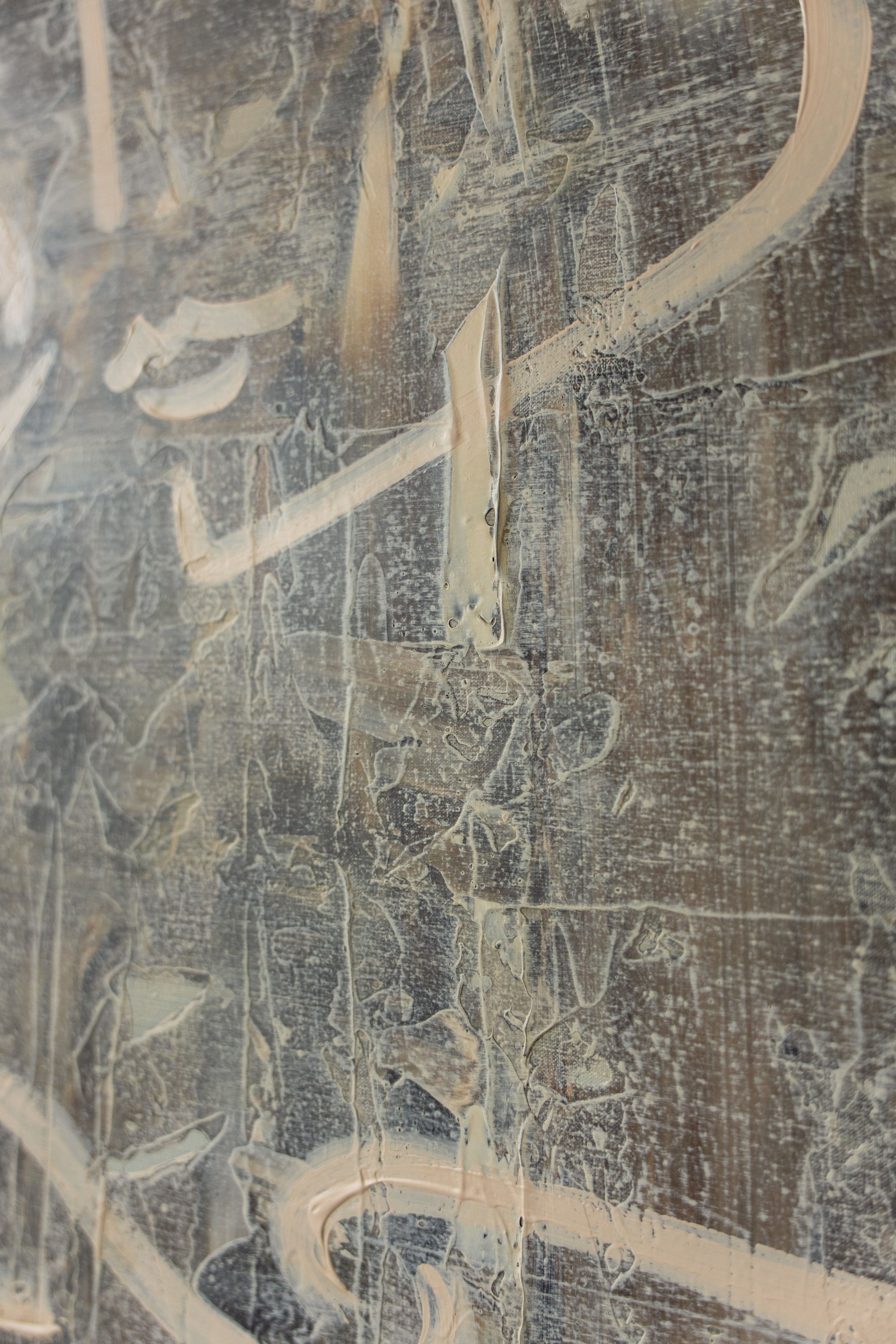 Le Big Hug — top view of textured paint surface