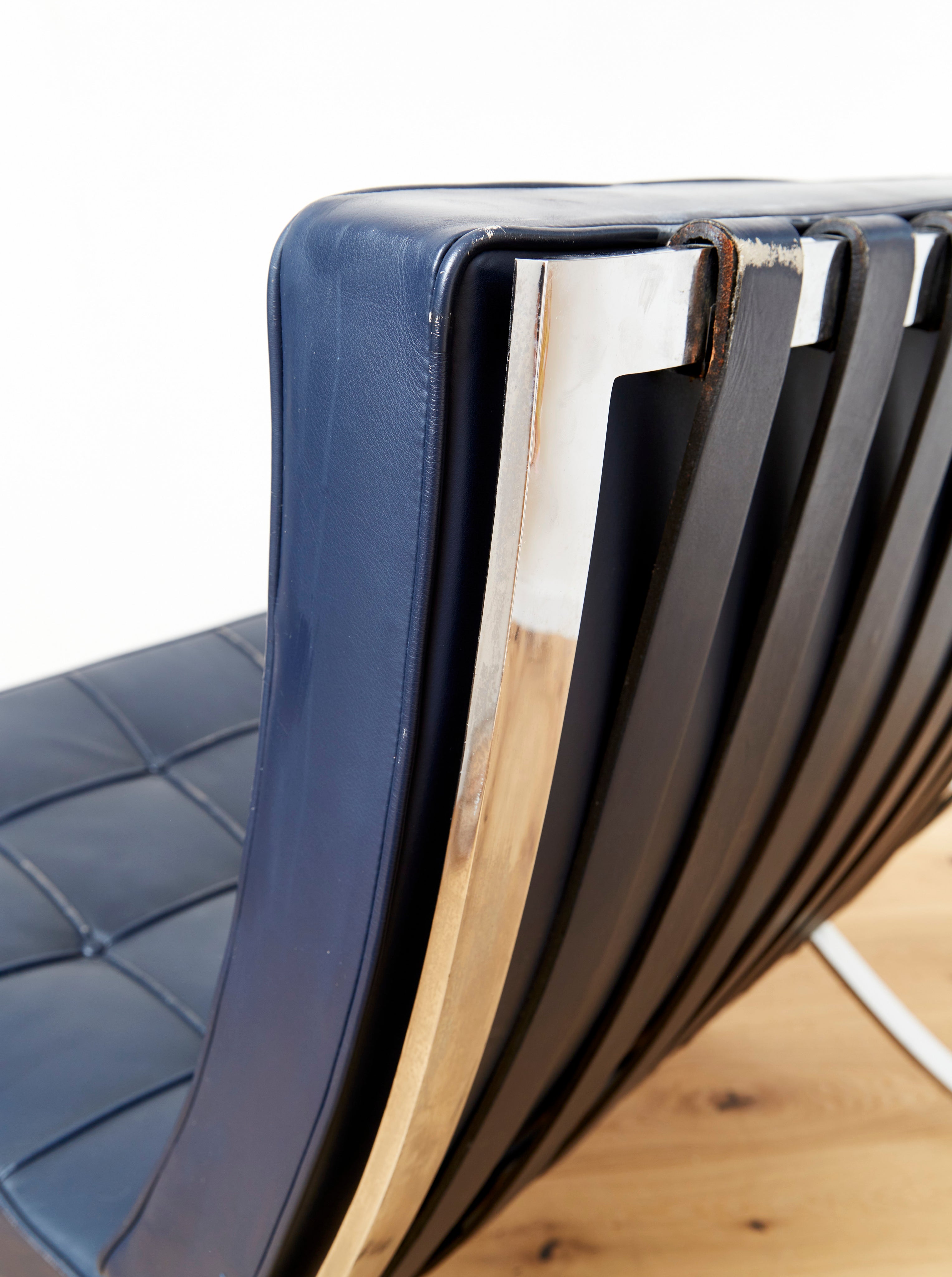 Fauteuil Lounge MR 90 Barcelona par Ludwig Mies Van Der Rohe pour Knoll Inc.