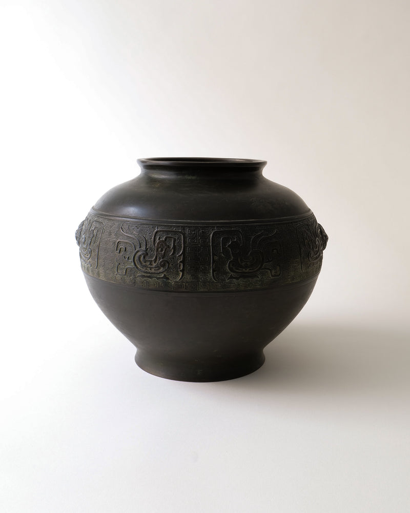 Bronze ikebana vase with carved dragon motifs Japan 1900s