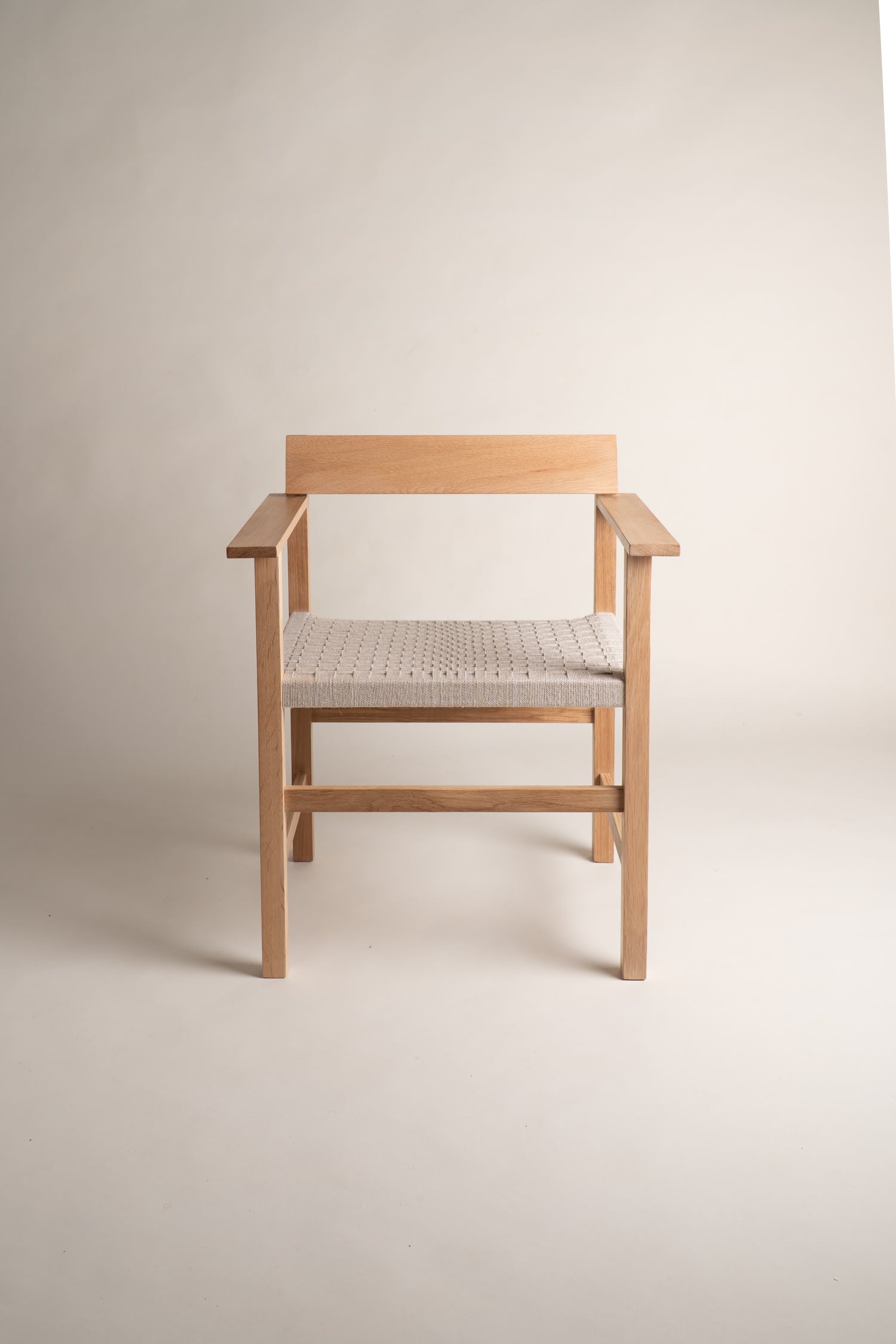 "Cadira.03" Hand woven oak chair — detail view