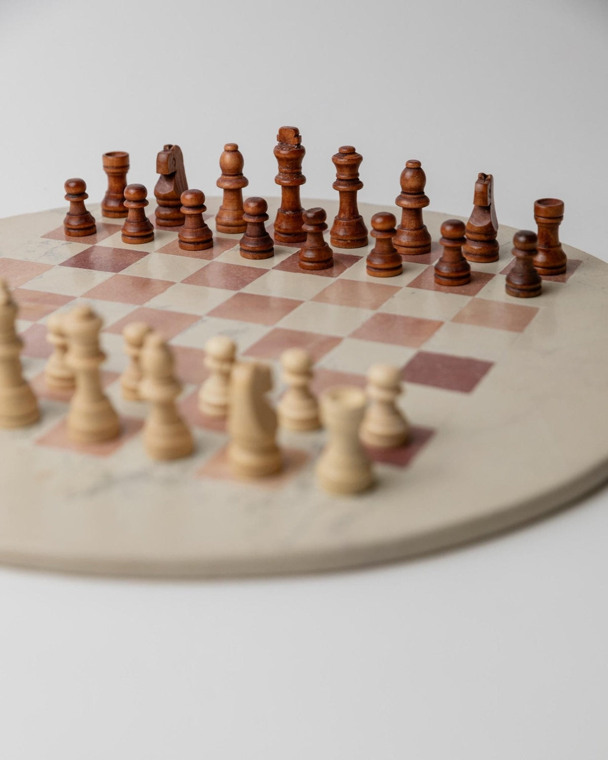 Vintage 1980s round Marble Chess Set, Beige and Rose Marble Chess Board with Wooden Pieces, Classic Strategy Game, Table Game, Gift Idea — additional view