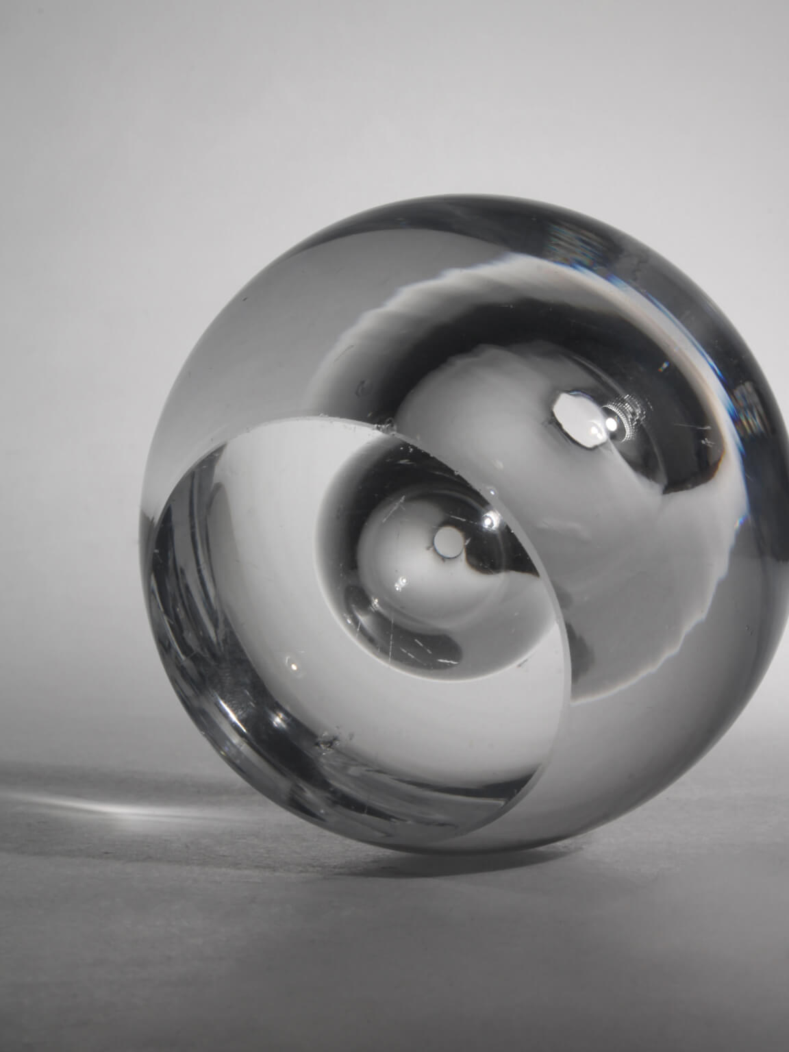 Timo Sarpaneva Full Lead Crystal Teardrop Vase — lifestyle setting