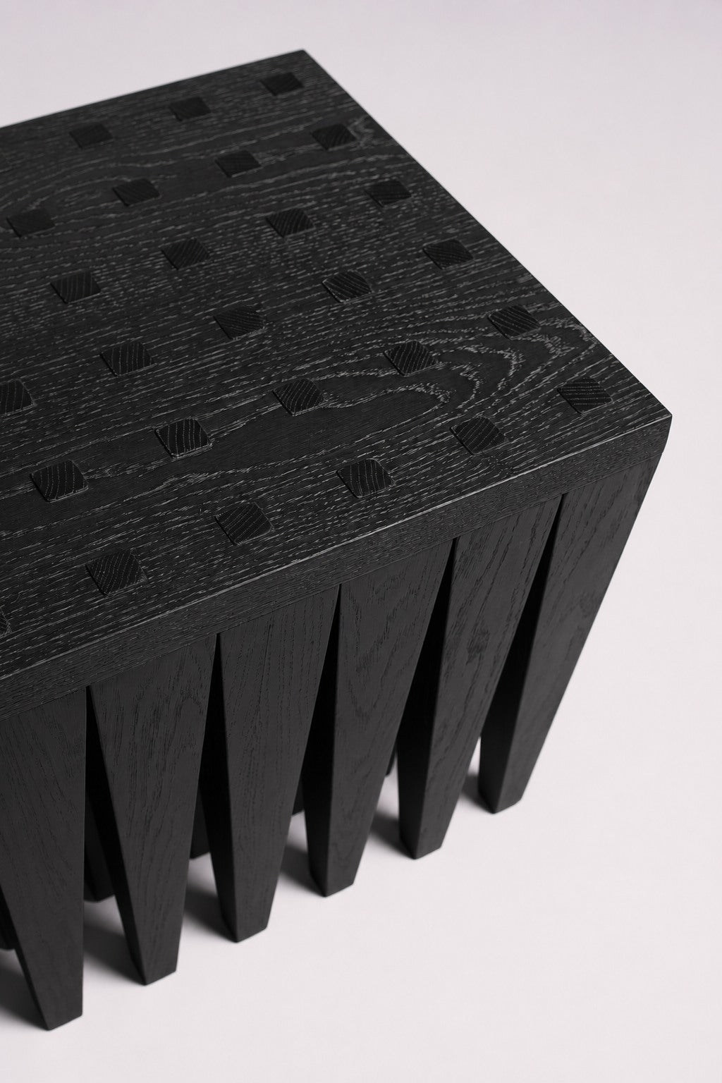 Obsidiana Bench — lifestyle setting