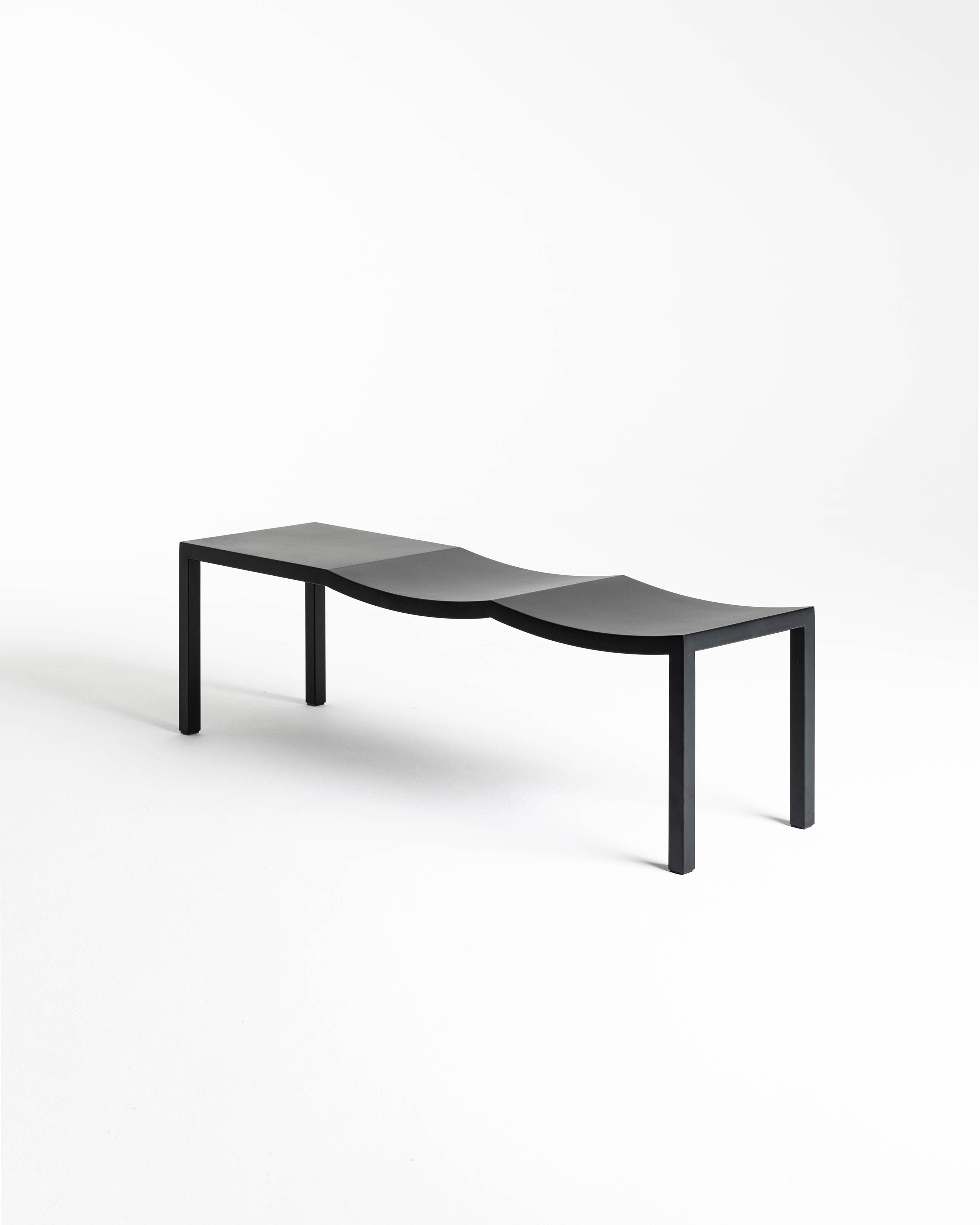 "Bis" bench — alternate view
