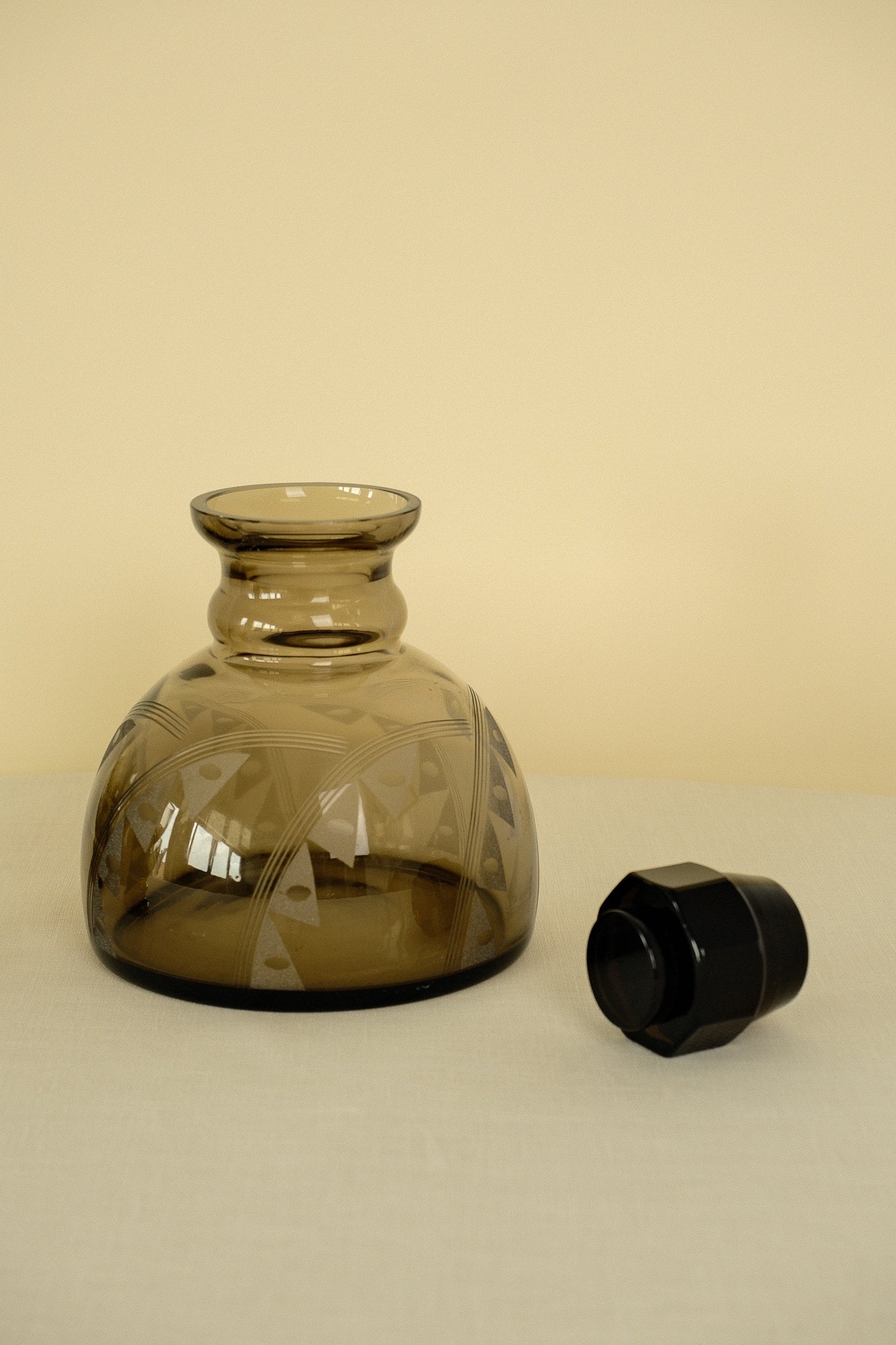 Smoked Glass Aperitif Set — detail view