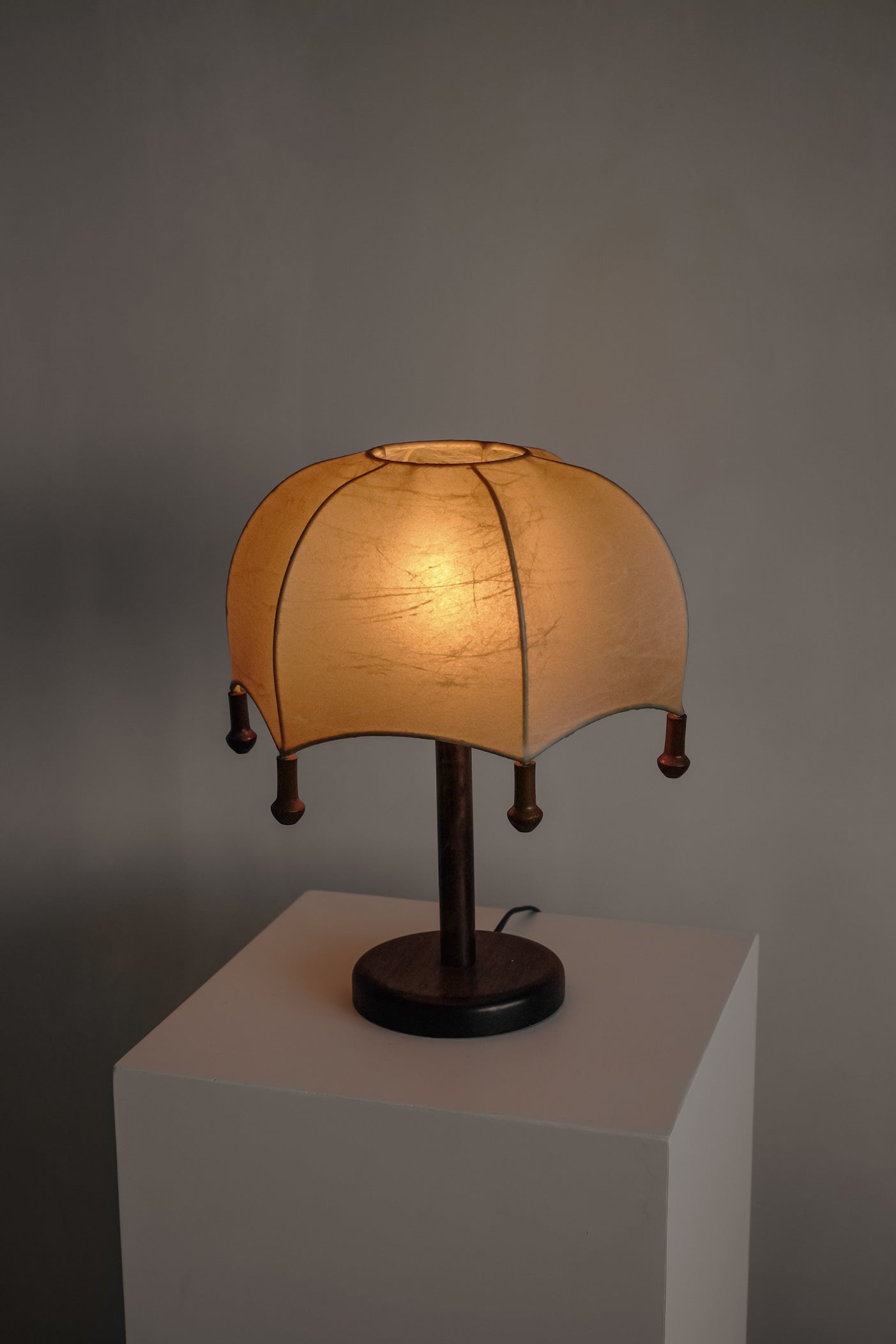 Cocoon Umbrella Tablelamp  — side angle