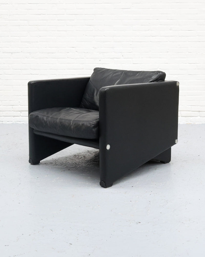 Vintage Artifort Triangel black leather armchair 1980s design