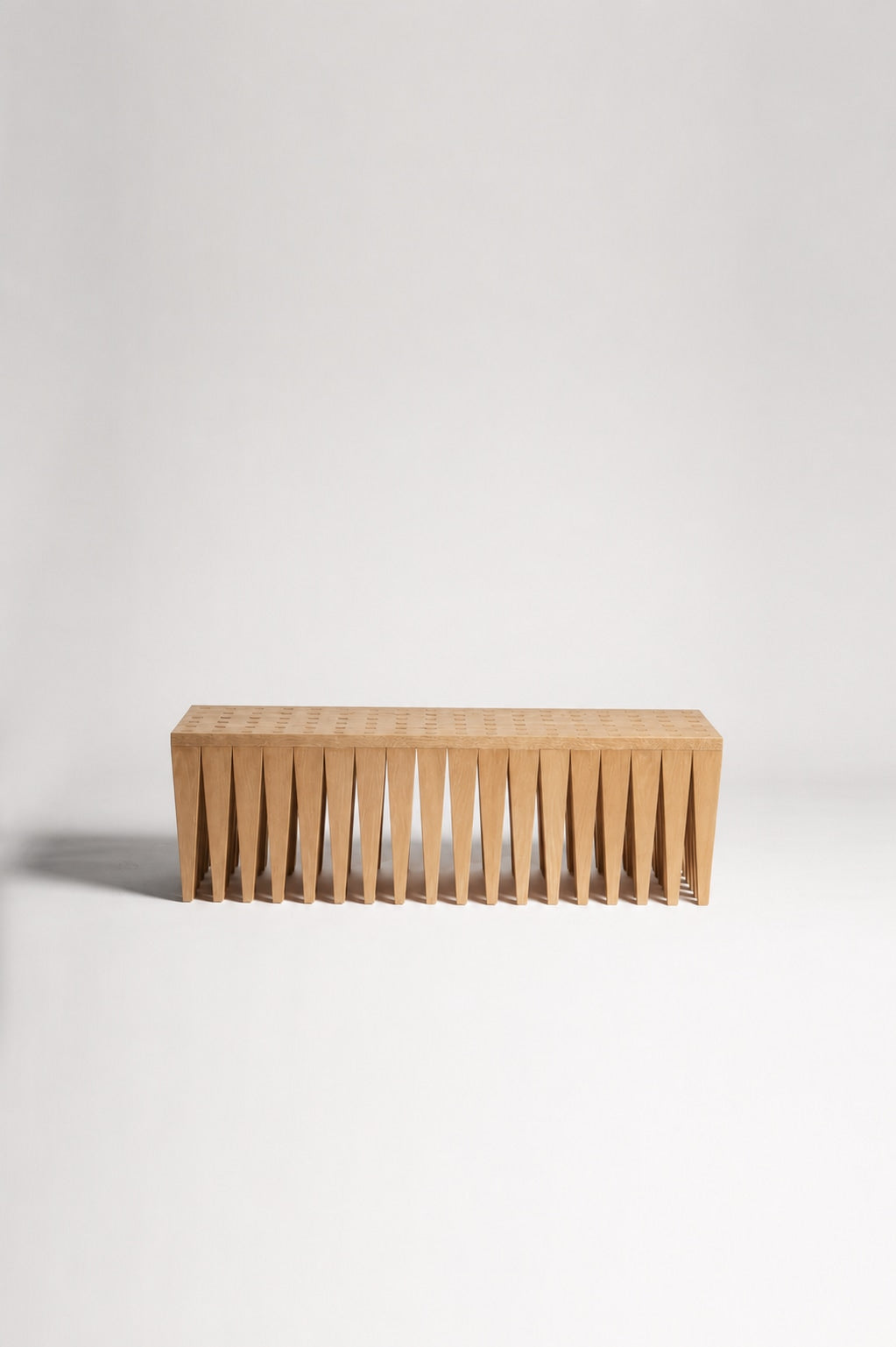 Obsidiana Bench — additional view