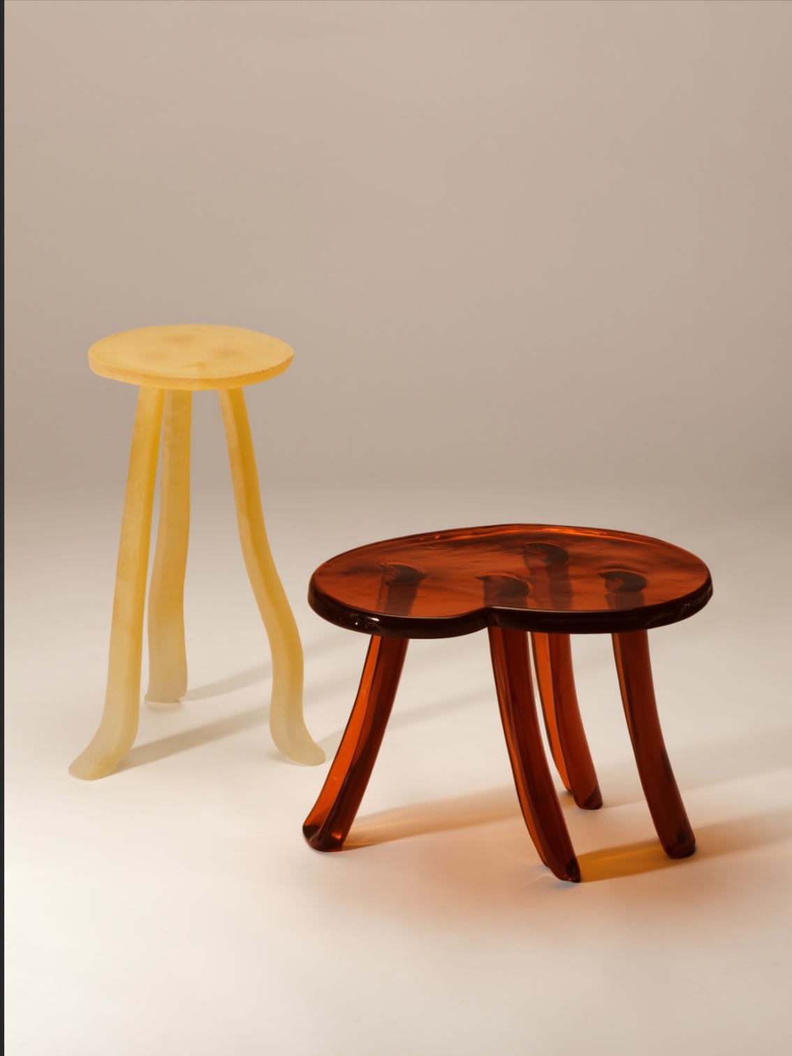 Lung 2.0 Ambar Side Table — angled view showing amber resin and curved legs