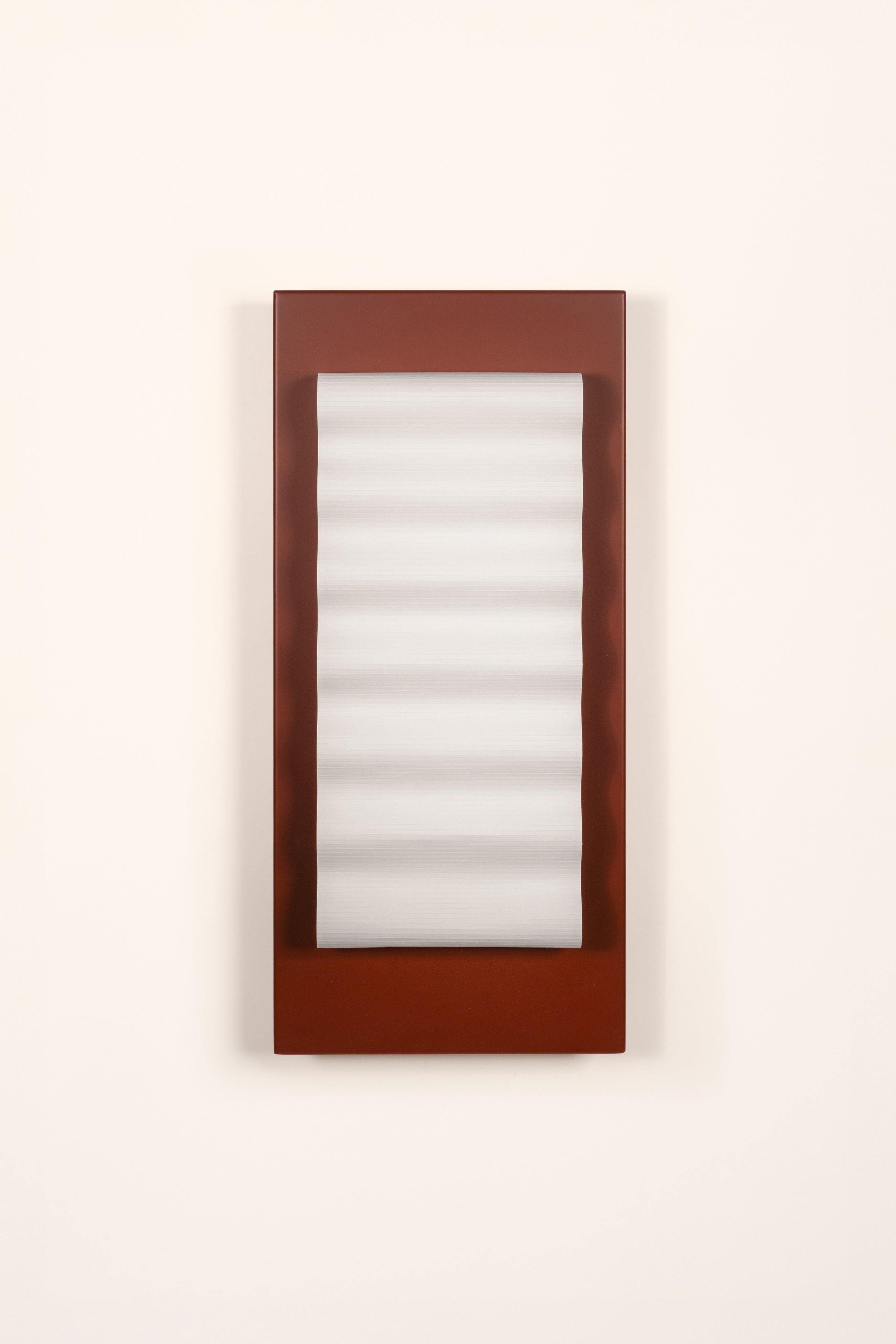 "Frame" Brun L — side angle