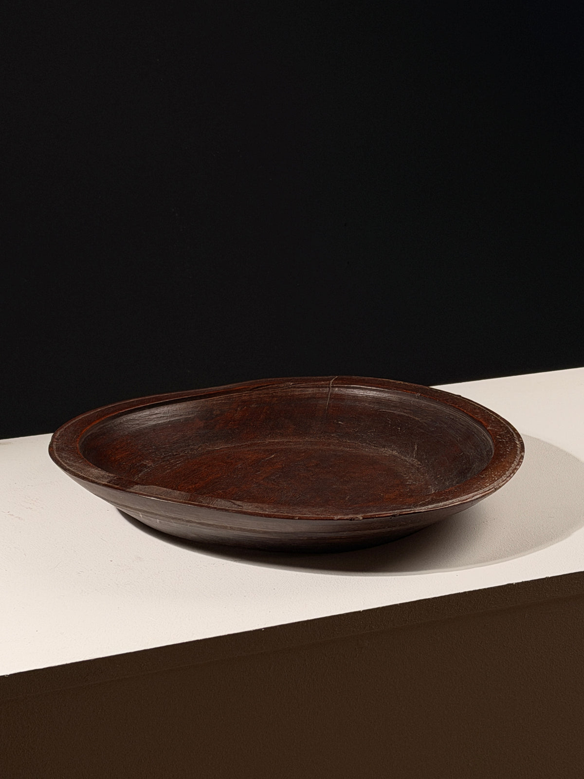 Large Monoxyle Walnut Plate, France, Early 20th Century — detail view