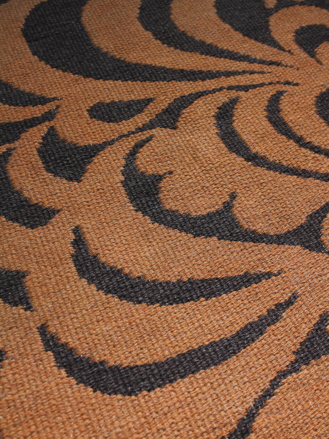 Berit Woelfer Mid-Century Graphic Double-Sided Wool Rug 160x240, Signed — alternate view
