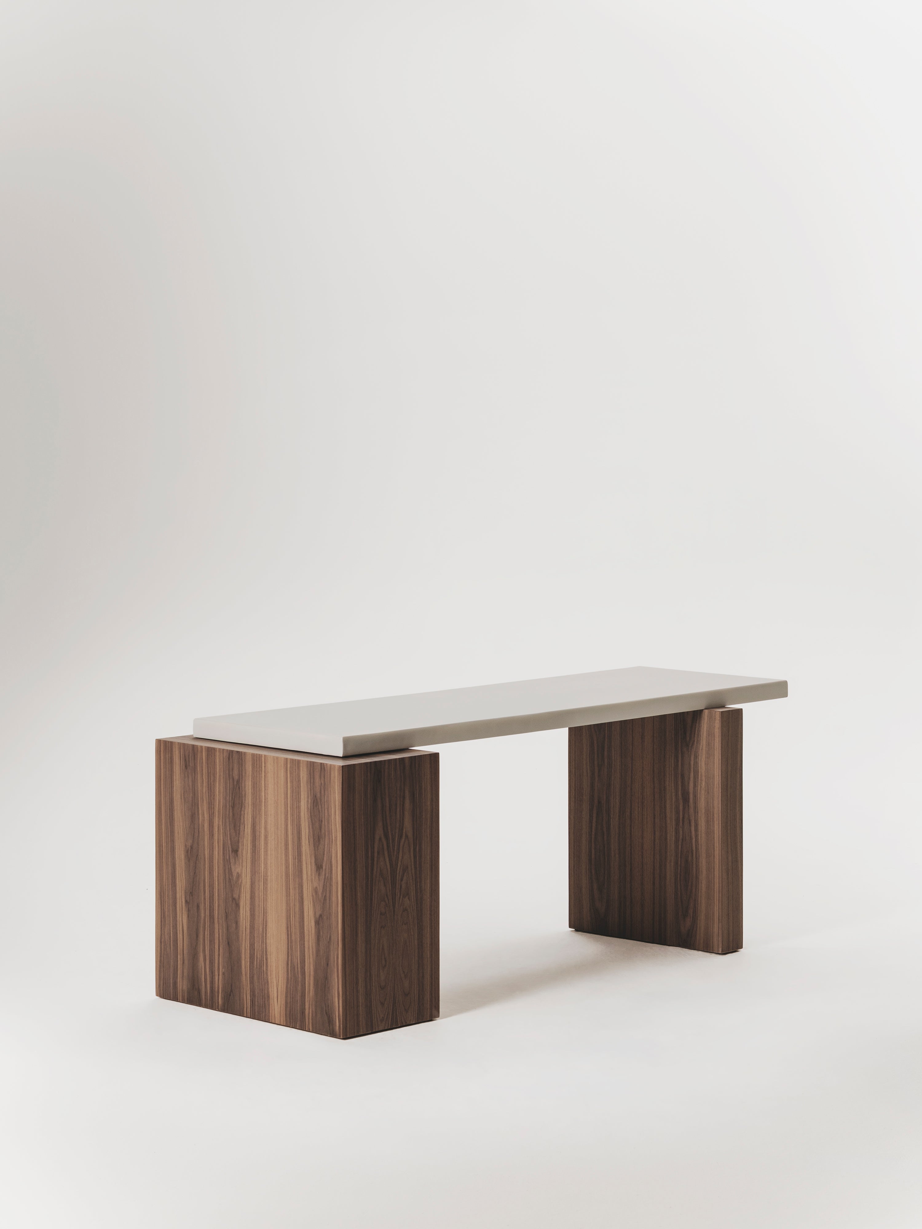 Canoa Studio Table 'Madeira' — alternate view