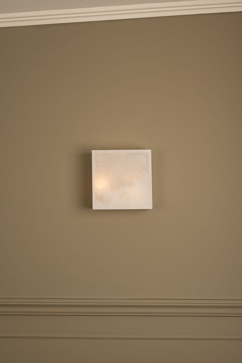 'Frene' Wall Light in White Alabaster — detail view