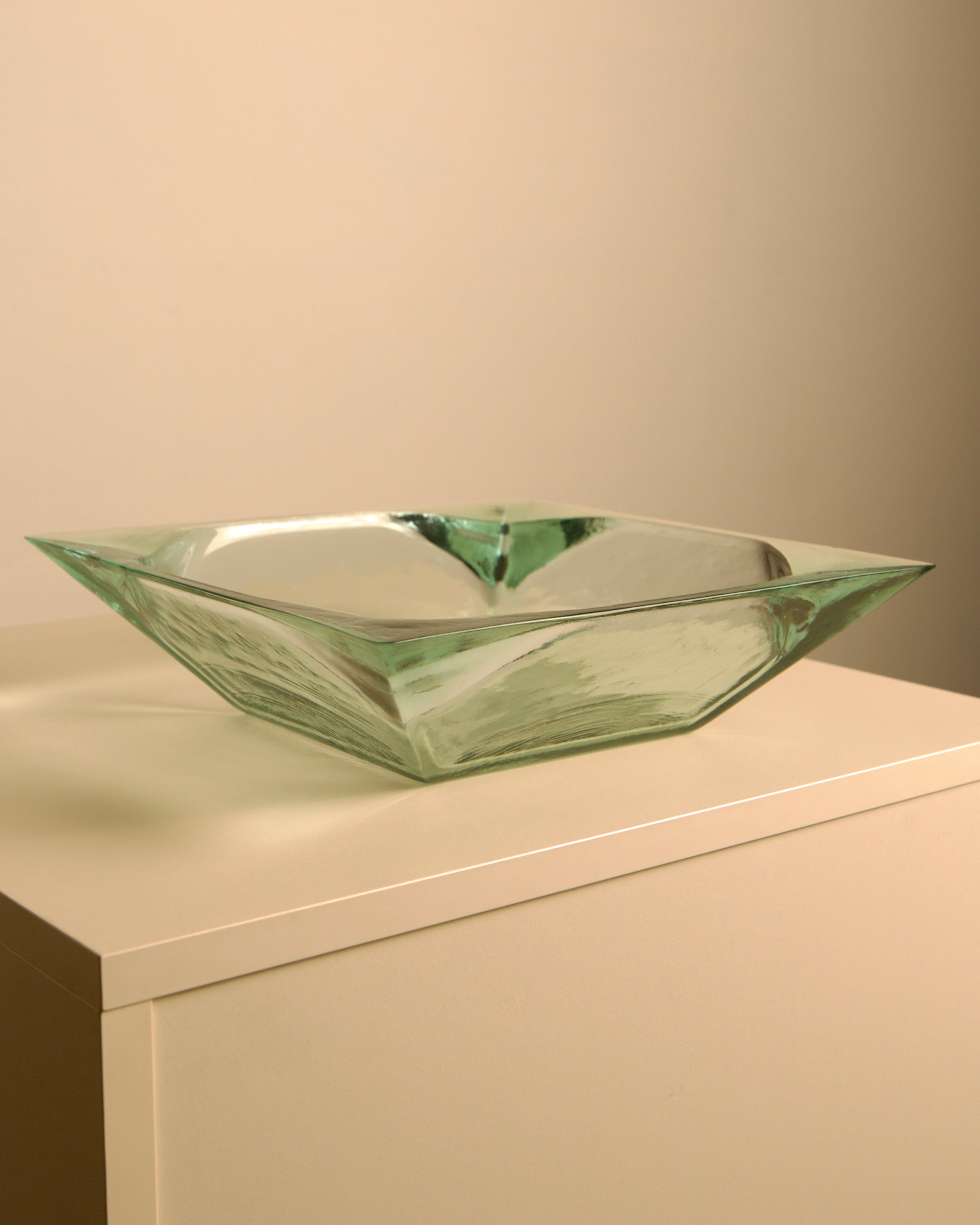 Large Italian glass basket by Fontana Arte, 1960s — detail view