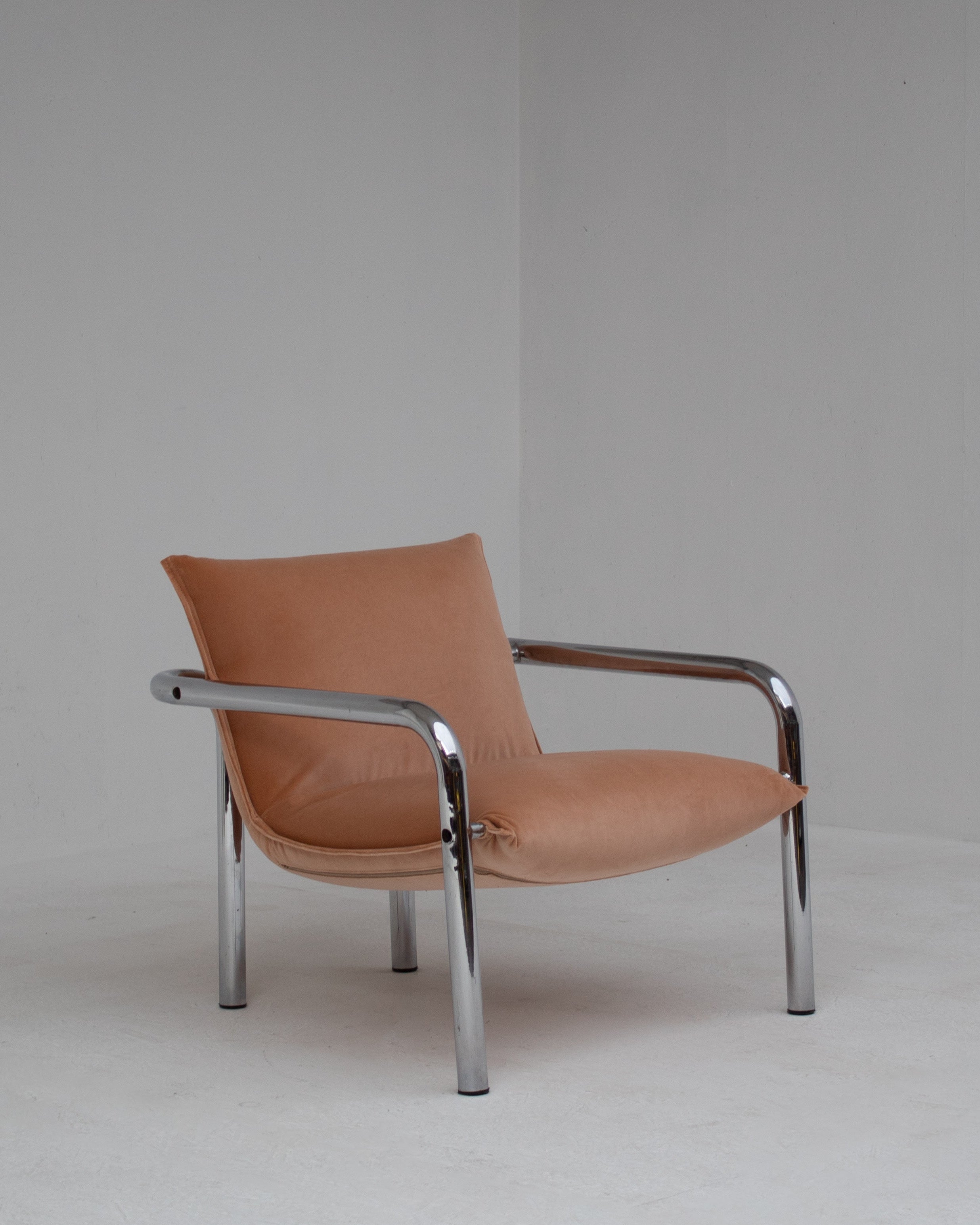 Vintage Lounge Chair in Metal and Velvet