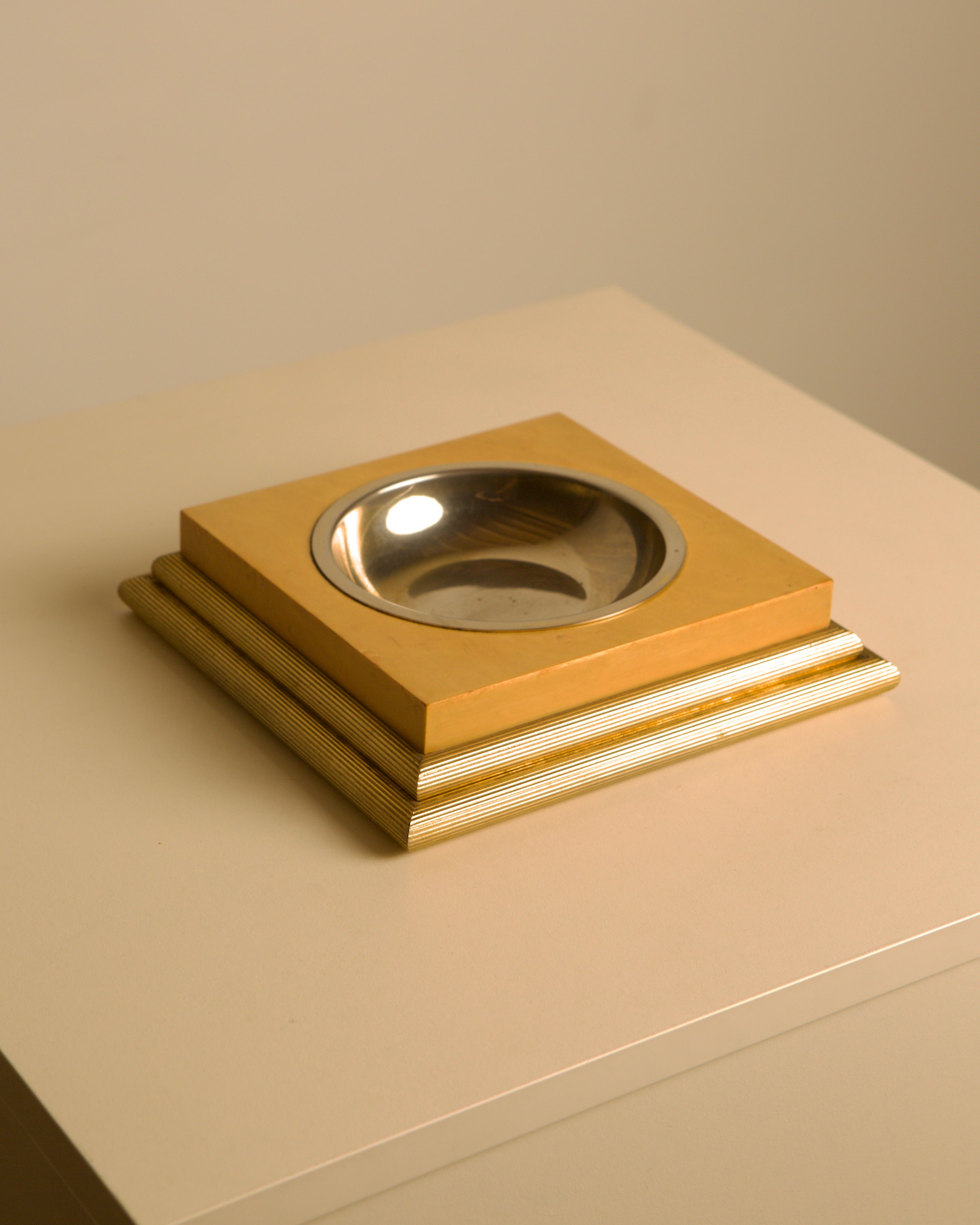 Italian square valet tray in gilt metal and light wood from the 70s — lifestyle setting