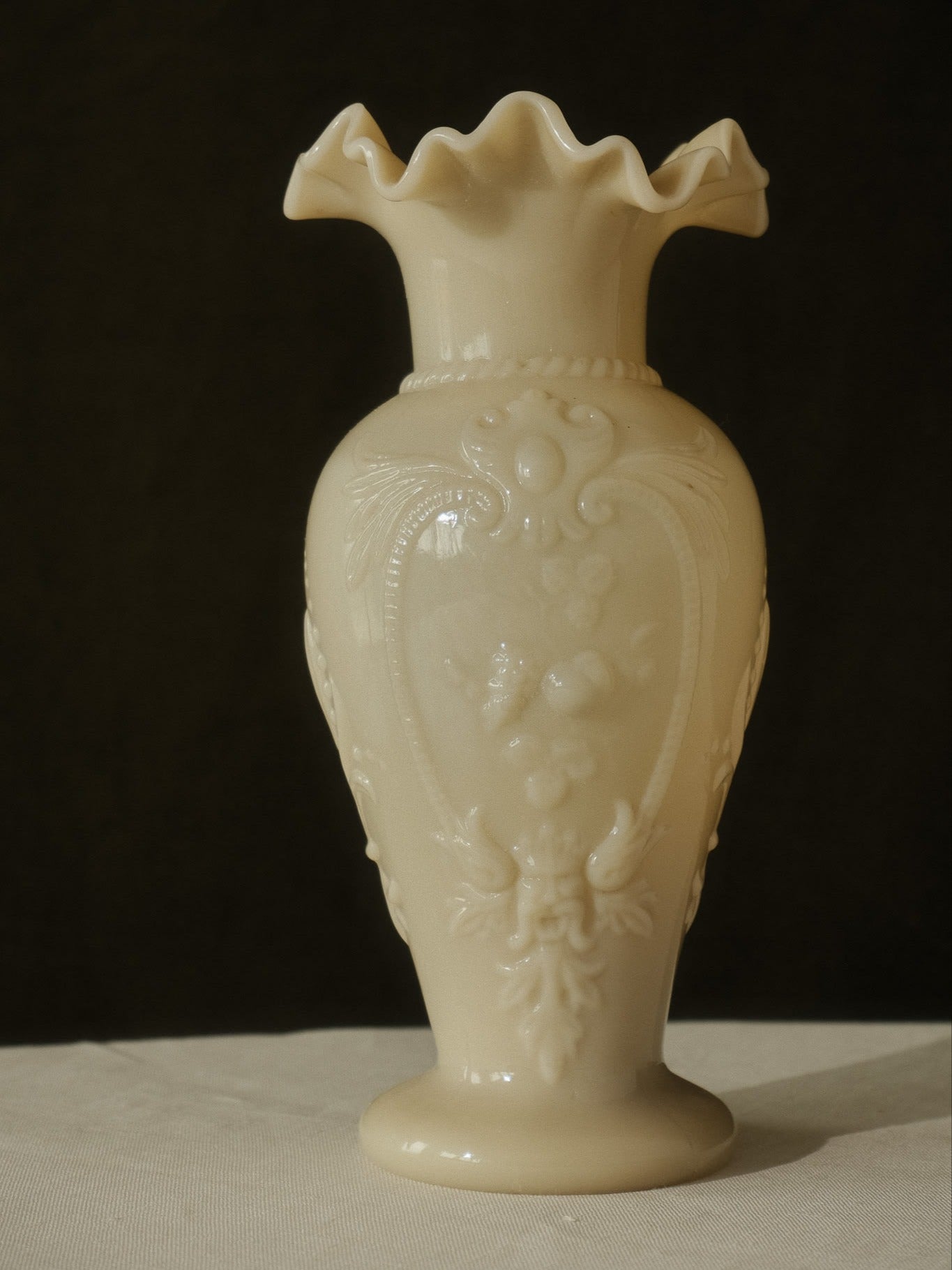 Cream Opaline Glass Vase — detail view