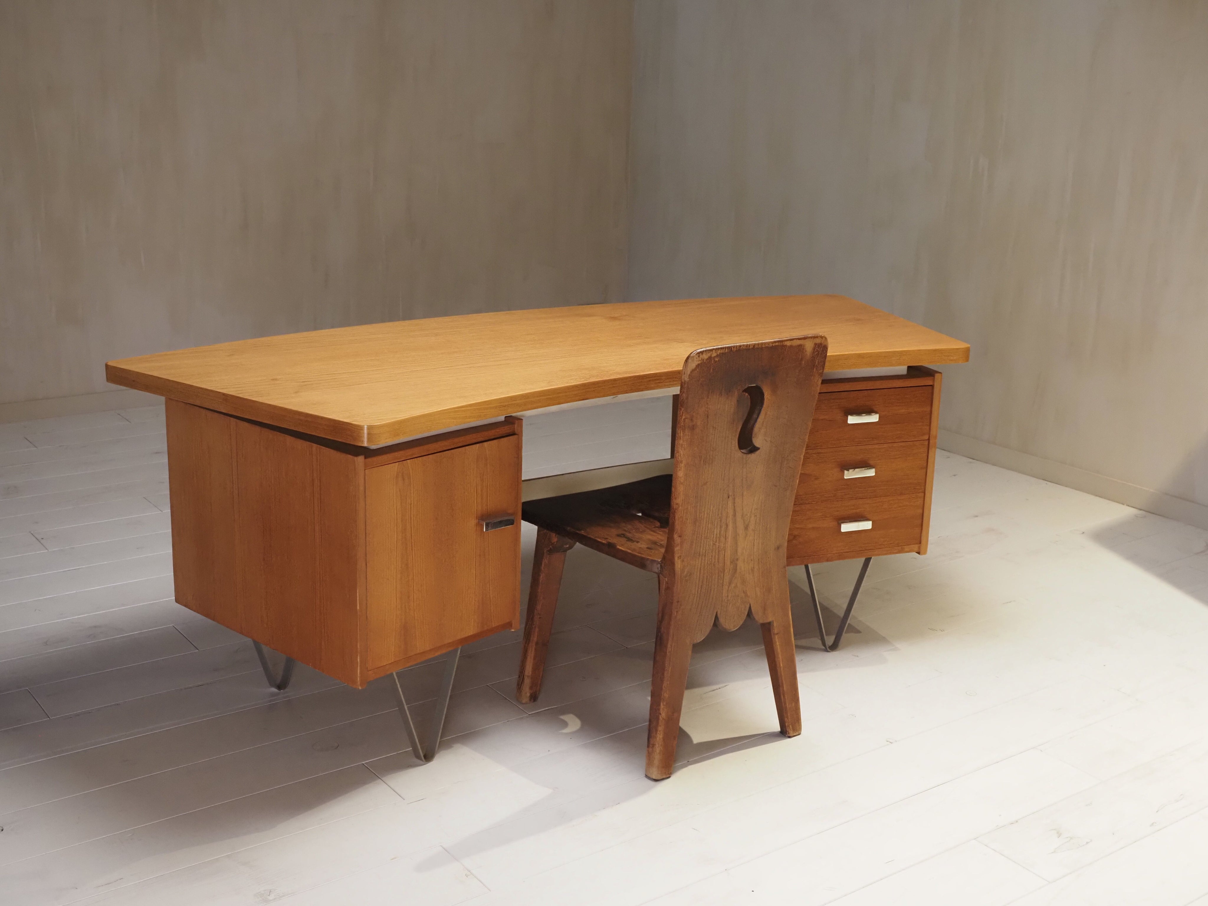 Boomerang Floating Desk by Tijsseling, The Netherlands, 1960s — alternate view