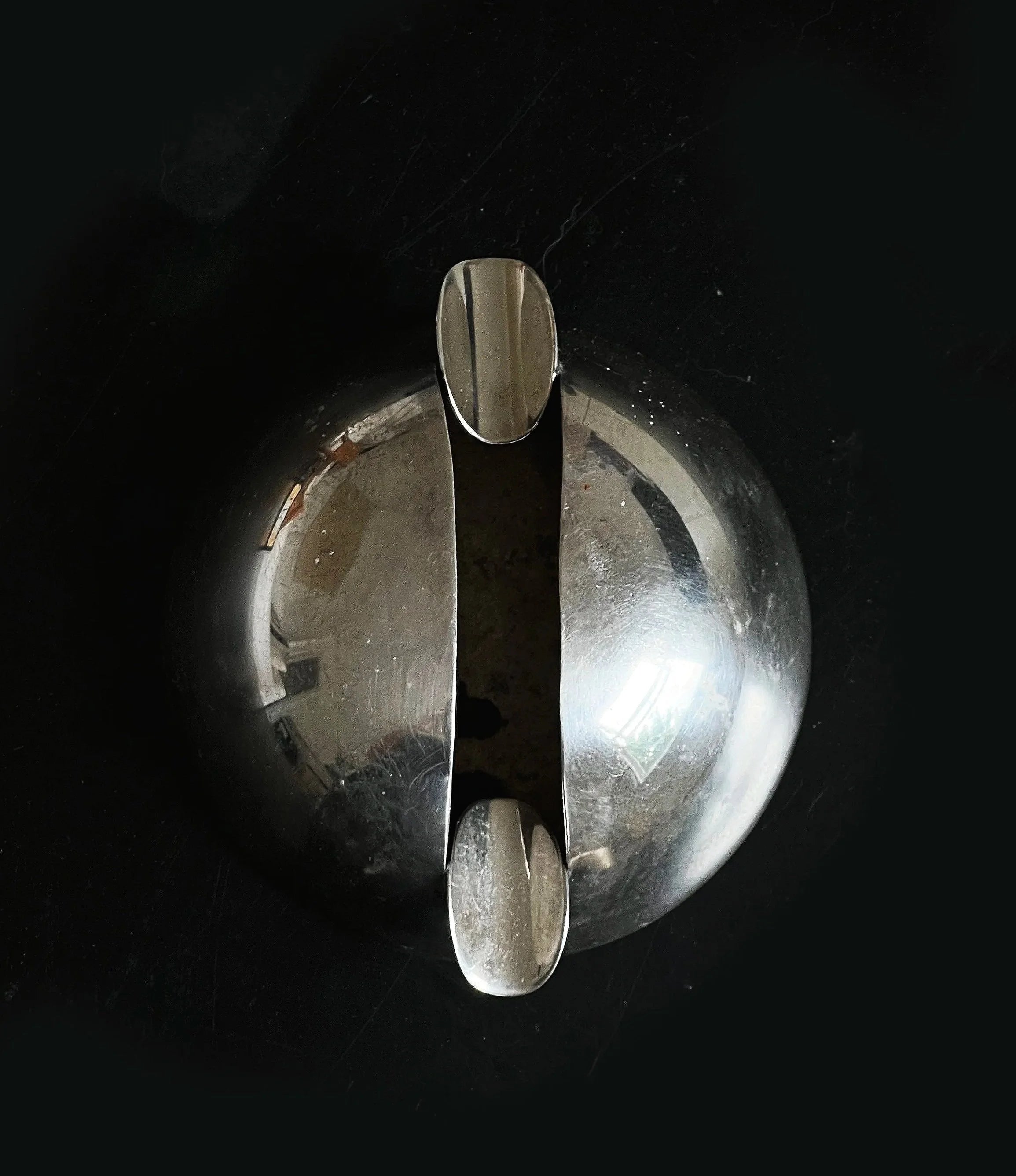 Mexican Brutalist Domed Ashtray — detail view
