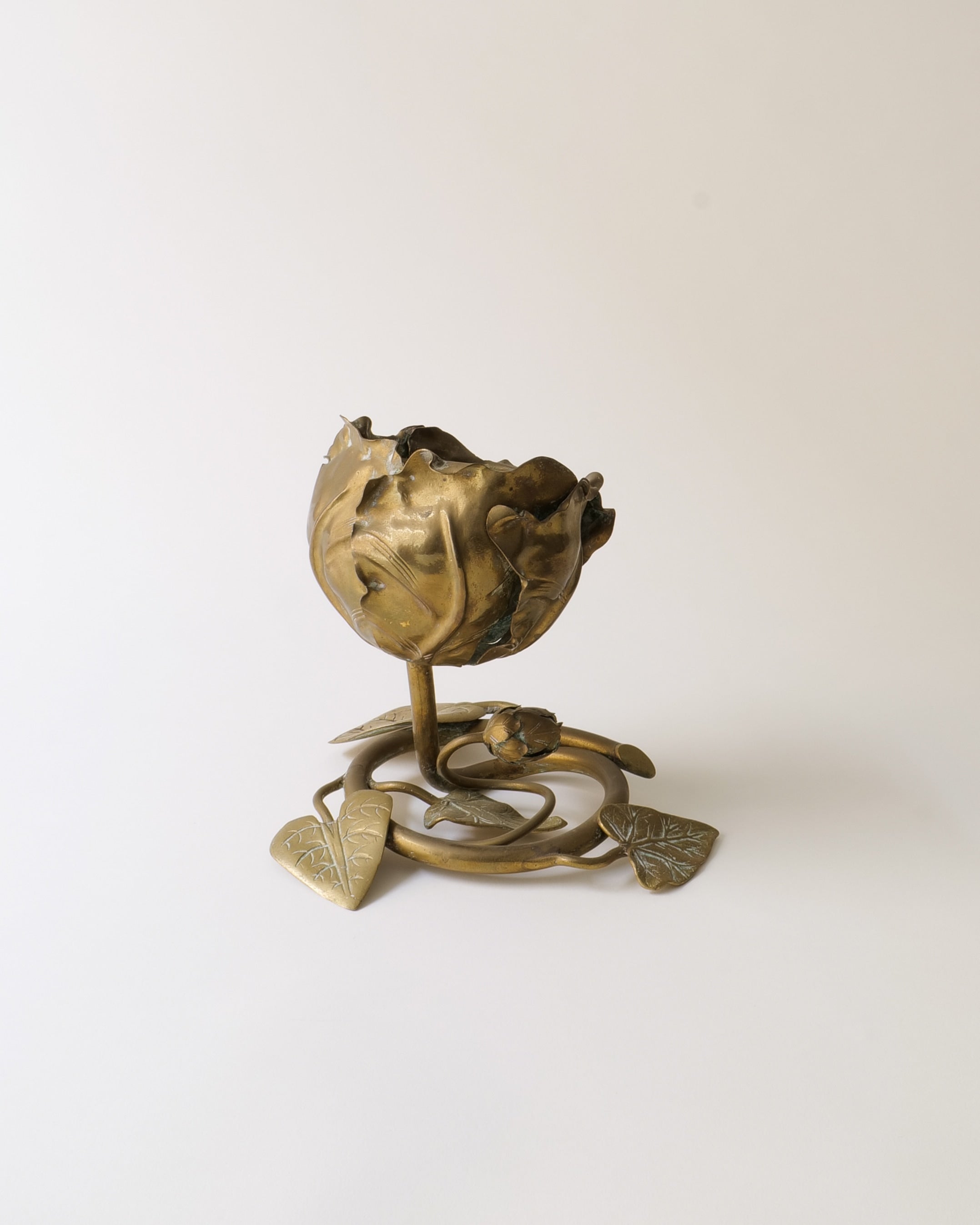 Brass Rose Vide-Poche C1900 — lifestyle setting