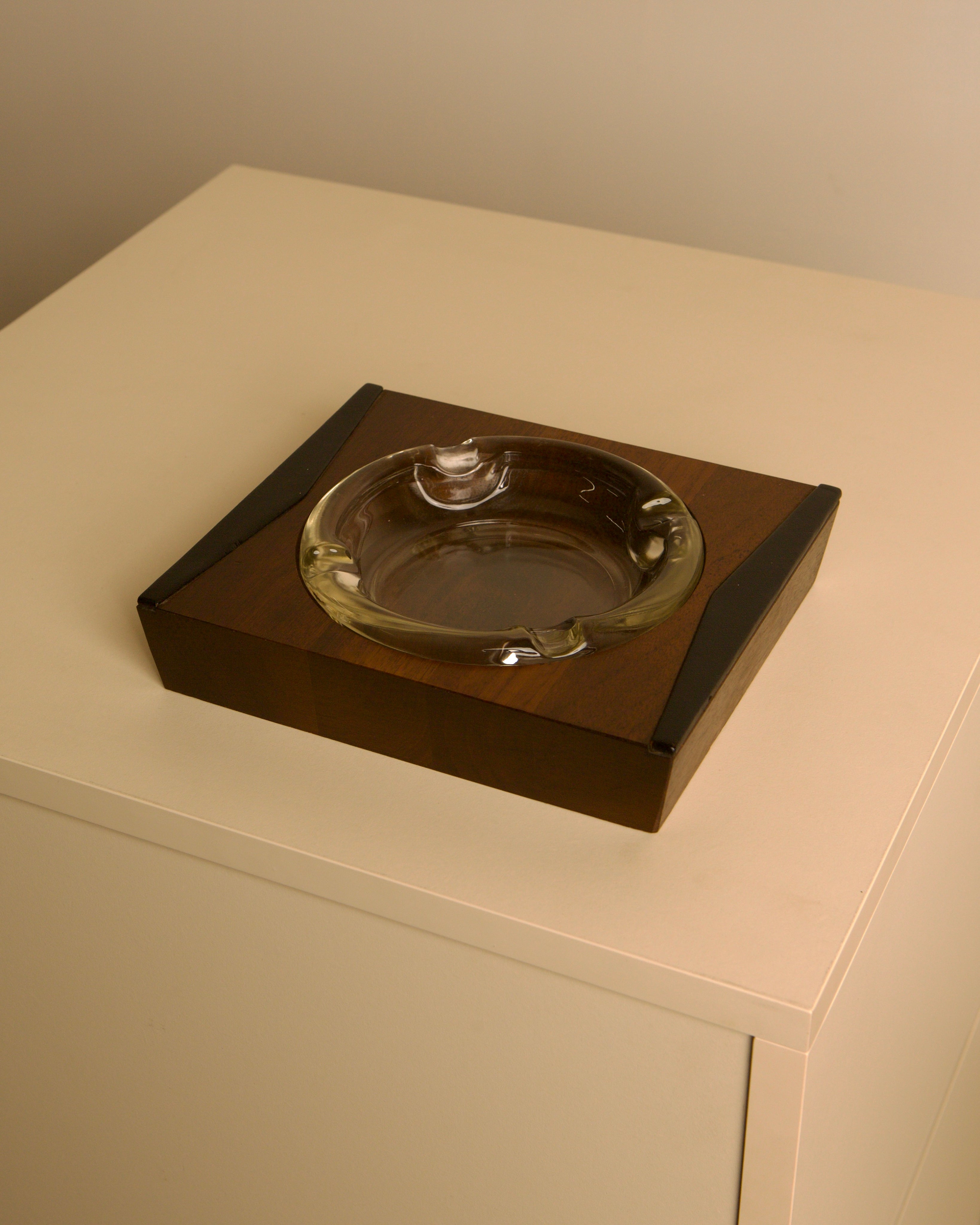 Italian solid wood and black leather ashtray, 1960s — close-up