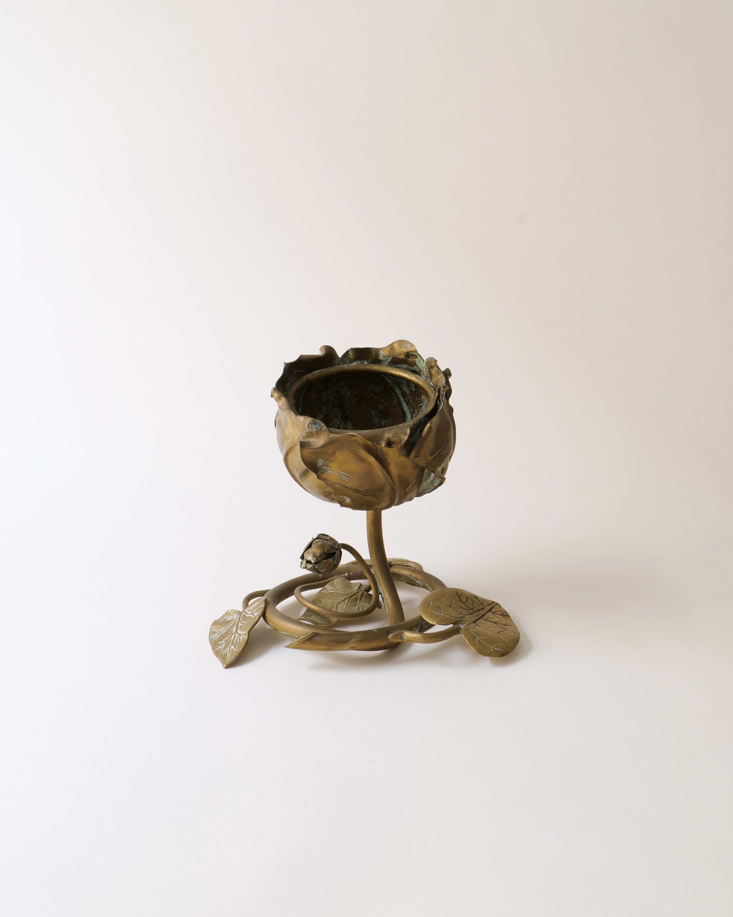 Brass Rose Vide-Poche C1900 — detail view