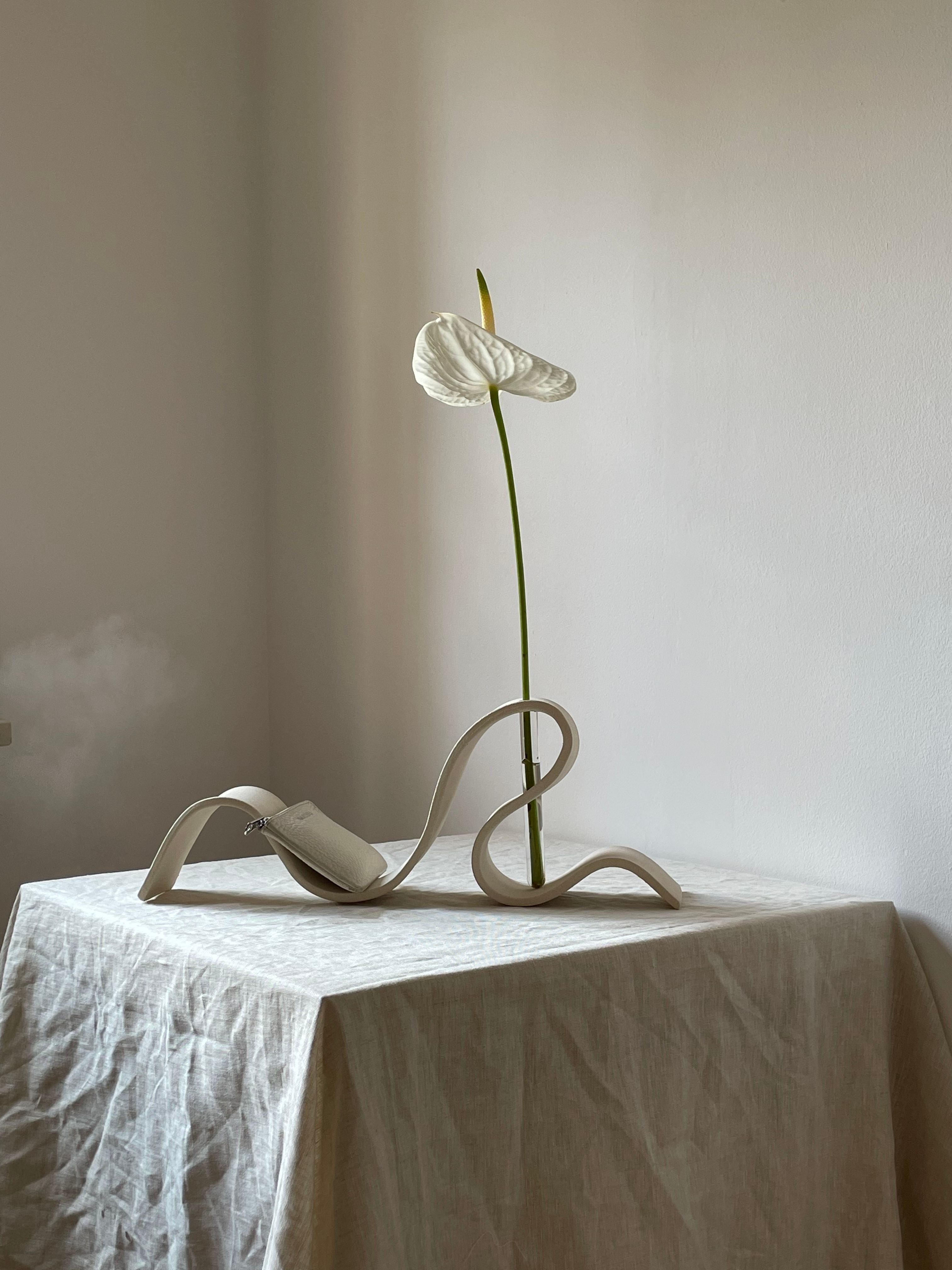 Ribbon Vase in Off White