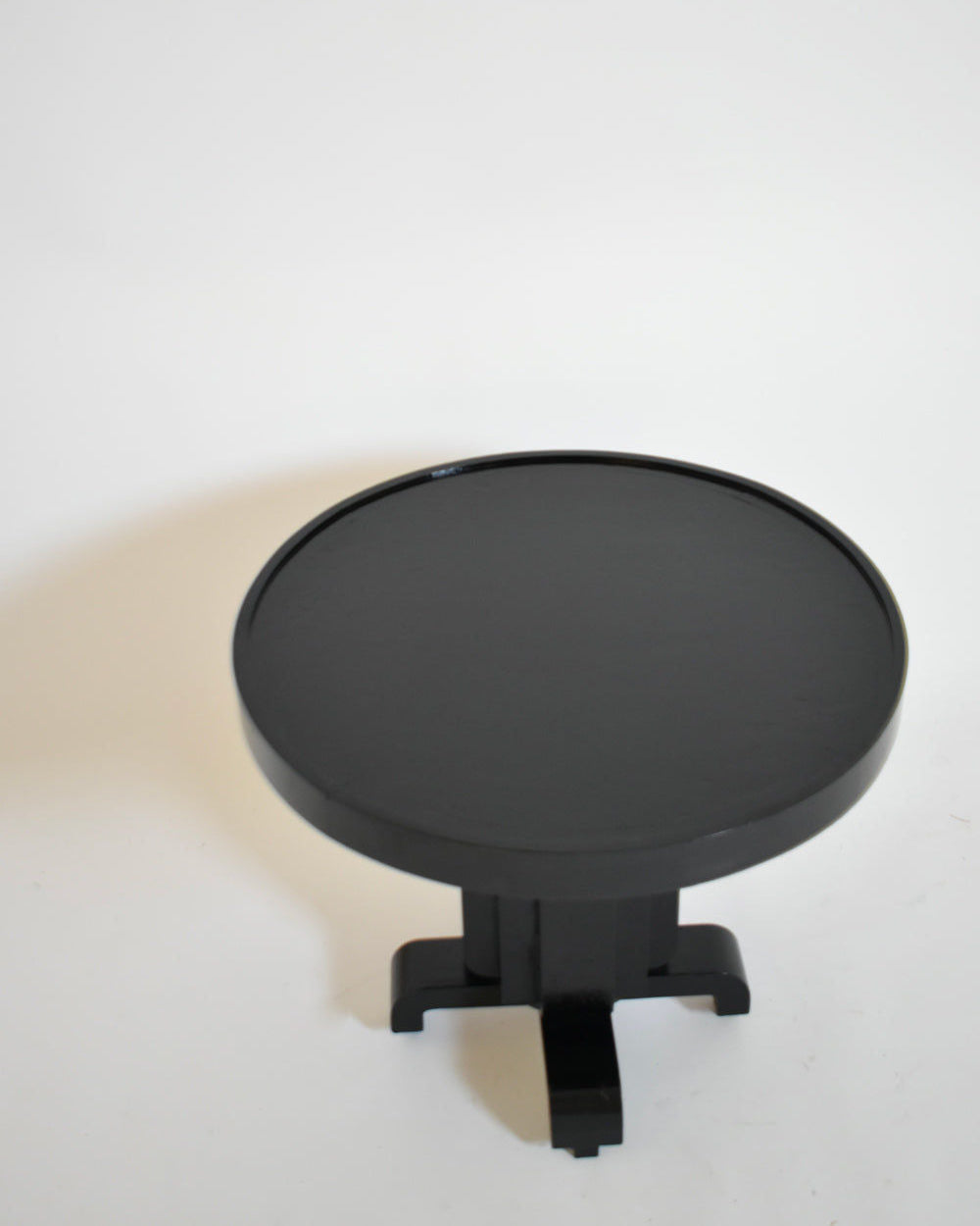 Round Ebonised Art Deco Geometric Side Table, 1930s — top view of black circular surface