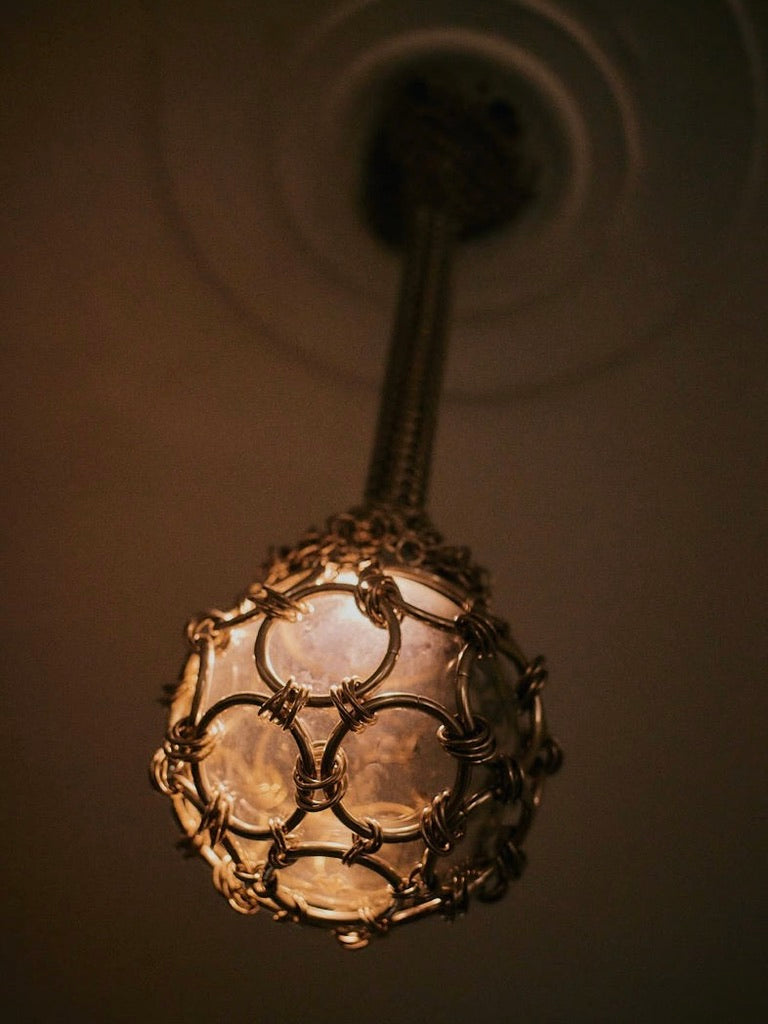 Single-Pendant 'Chainmail Droplet' Chandelier — close-up