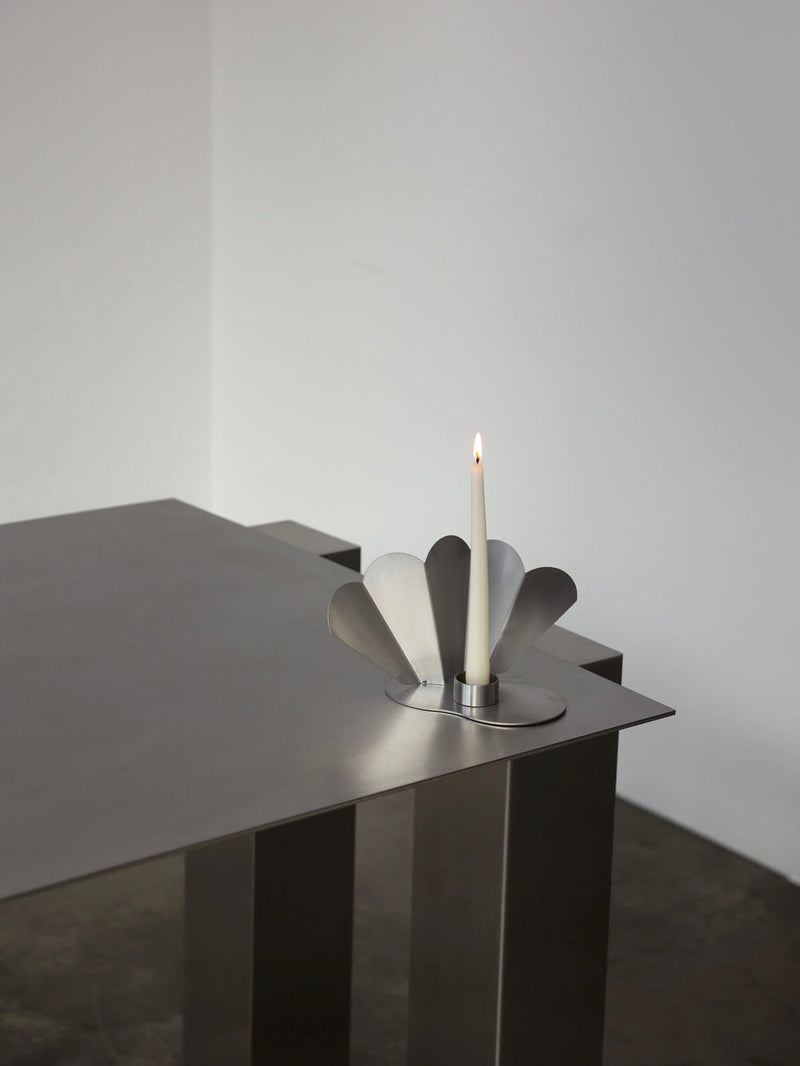 Paonne Candleholder — detail view
