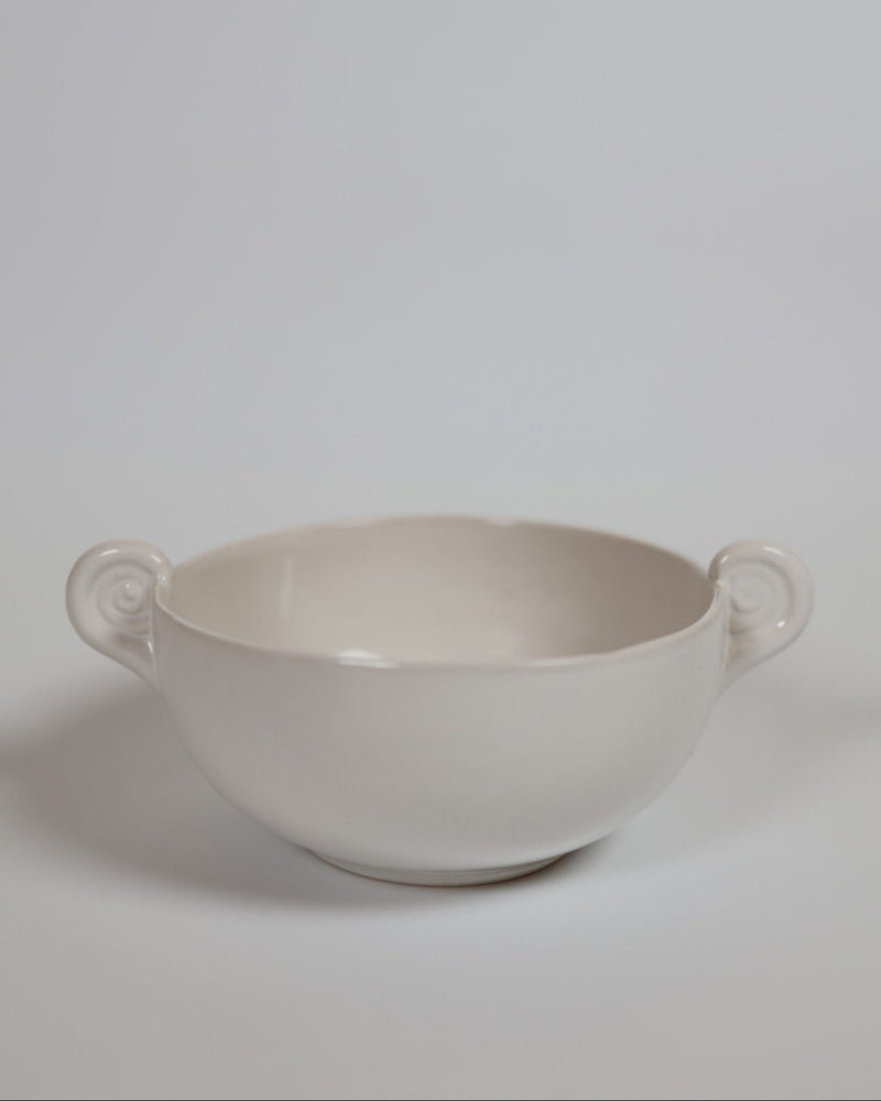 White ceramic Aries bowl with sculptural horn handles