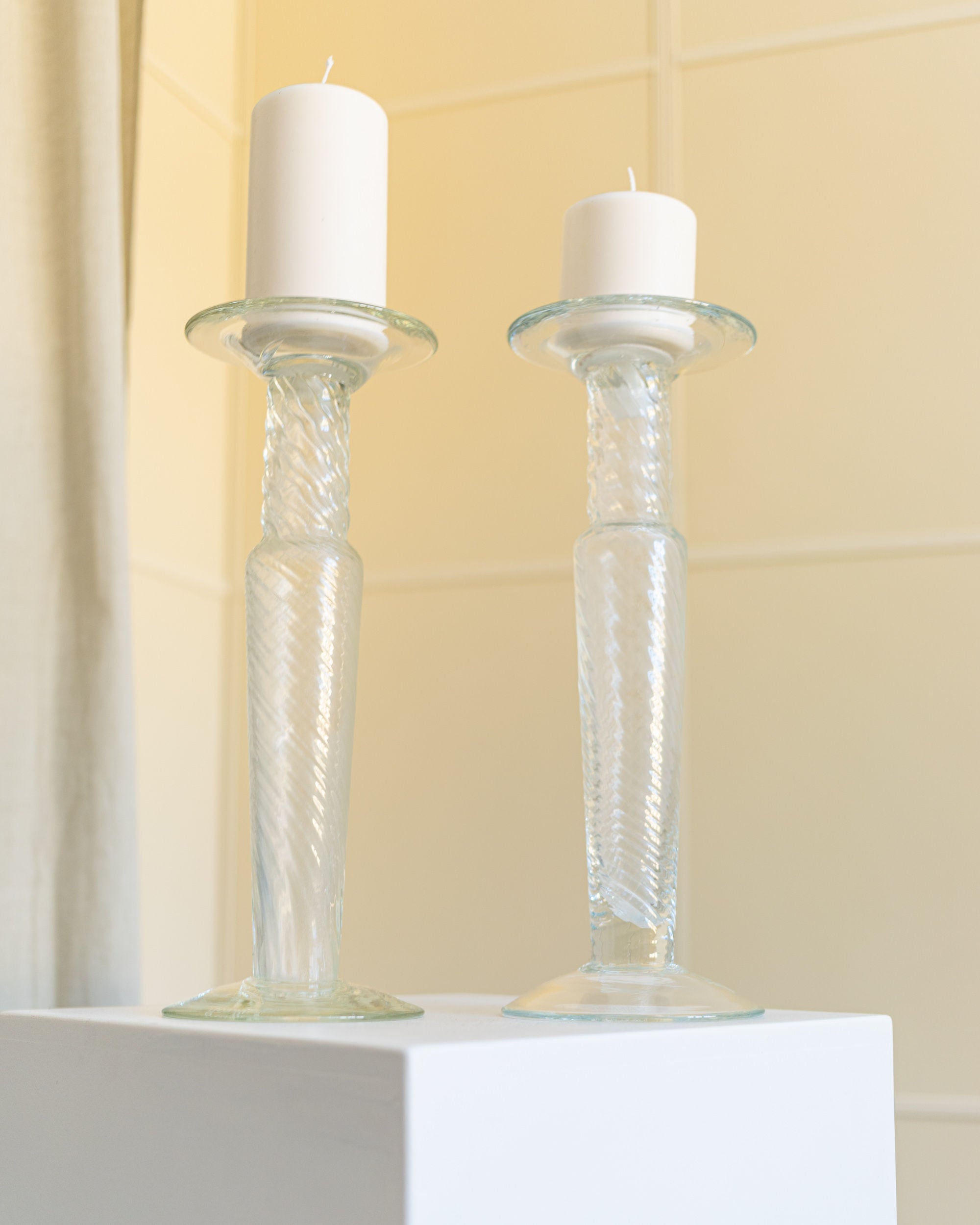 Set of 2 Franco Moretti Candleholders Glass 1960s — close-up of twisted glass texture