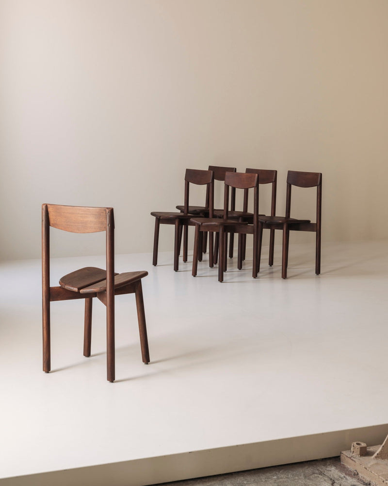 A rare and highly sculptural set dining chairs by Pierre Gautier-Delaye, France 1960s — detail view
