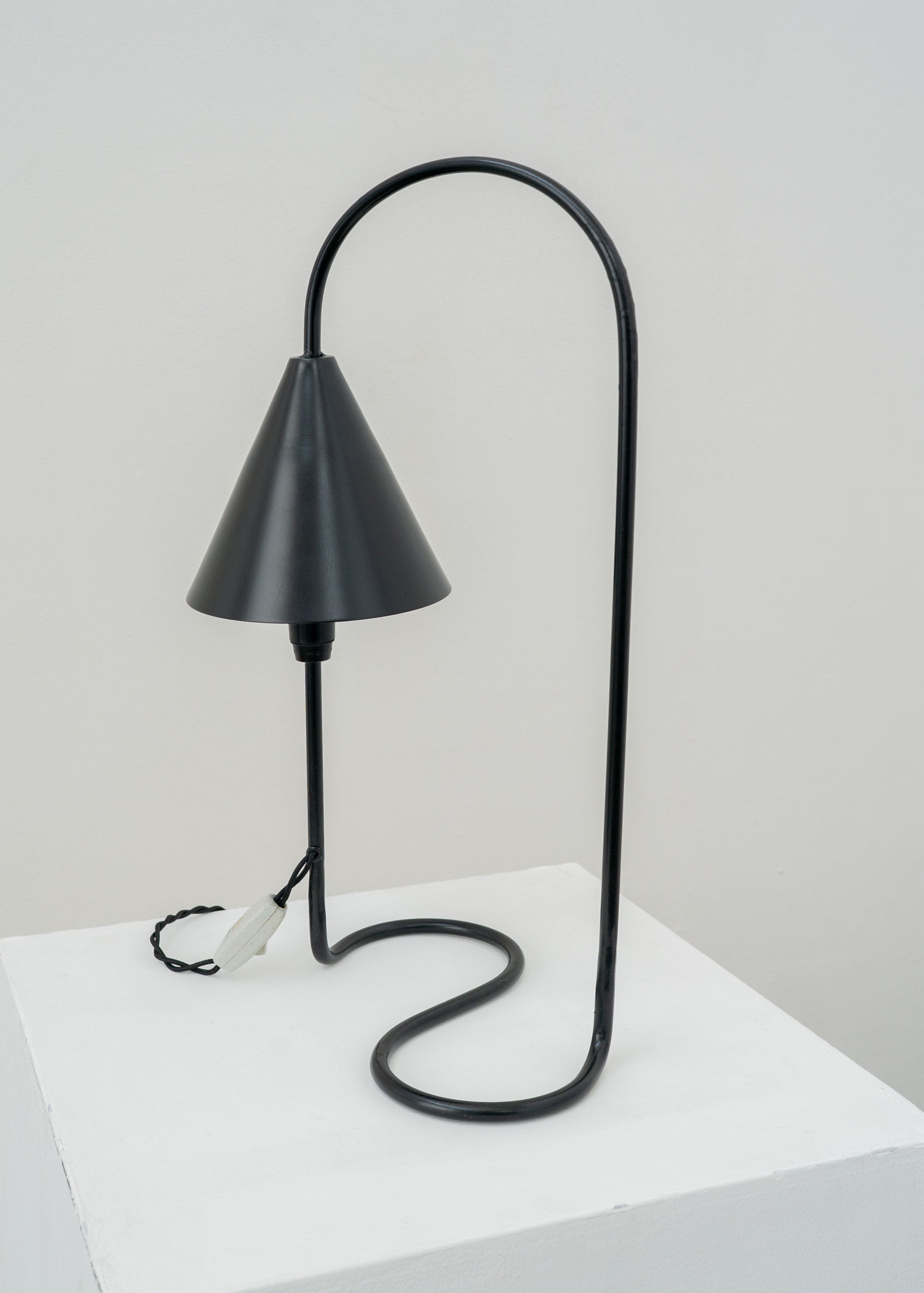 Sculptural Vintage Table Lamp — detail view
