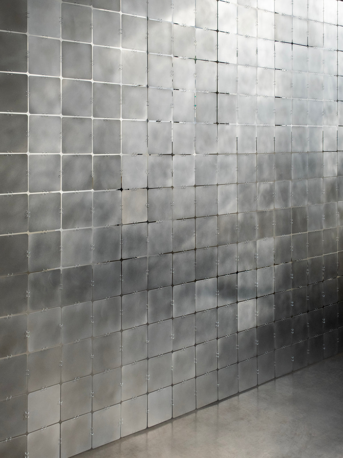 Nolastar_aluminium – Room Divider And Curtain — side angle