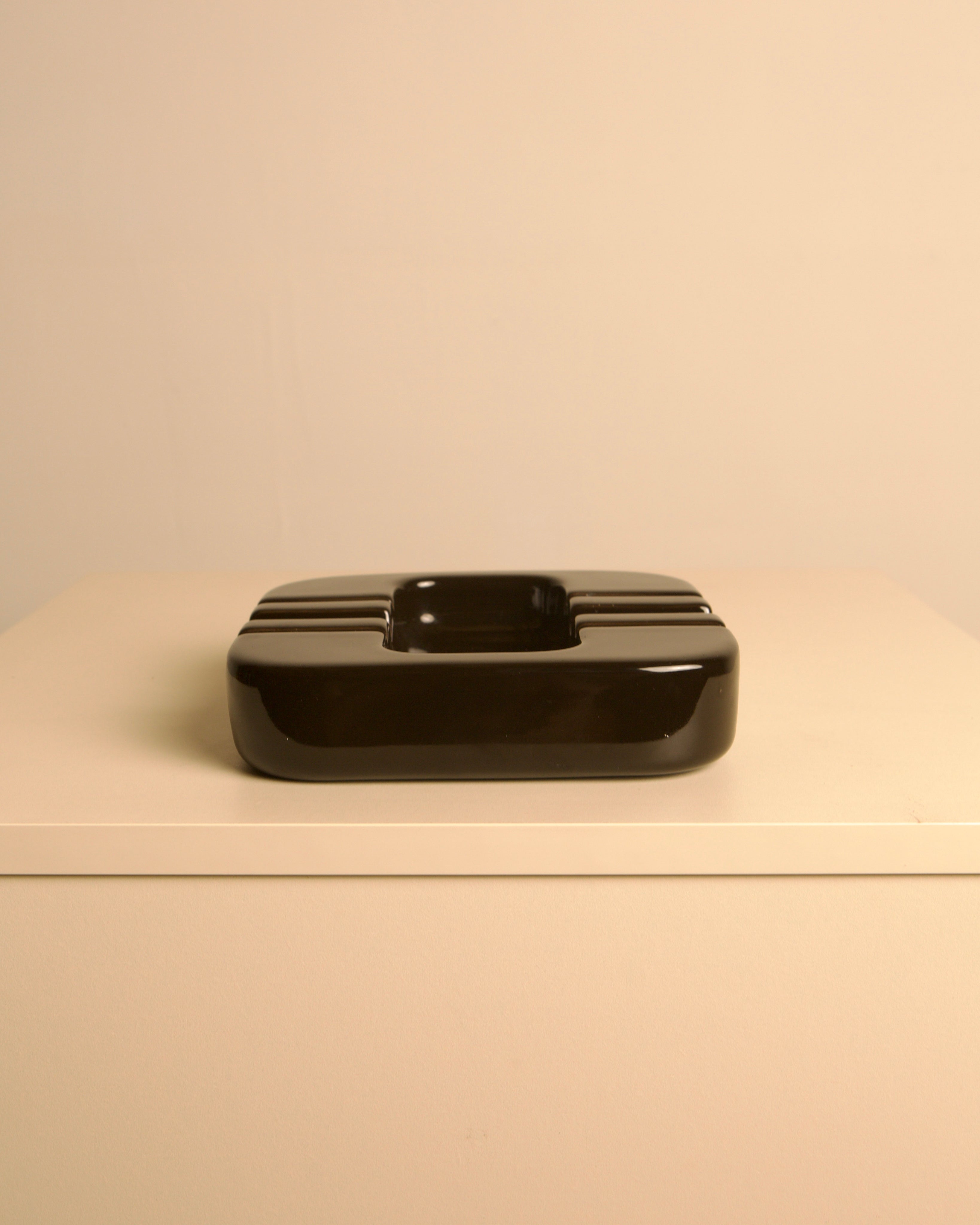 Italian Brown Ceramic Ashtray by Sicart Cartigliano, 1960s — detail view